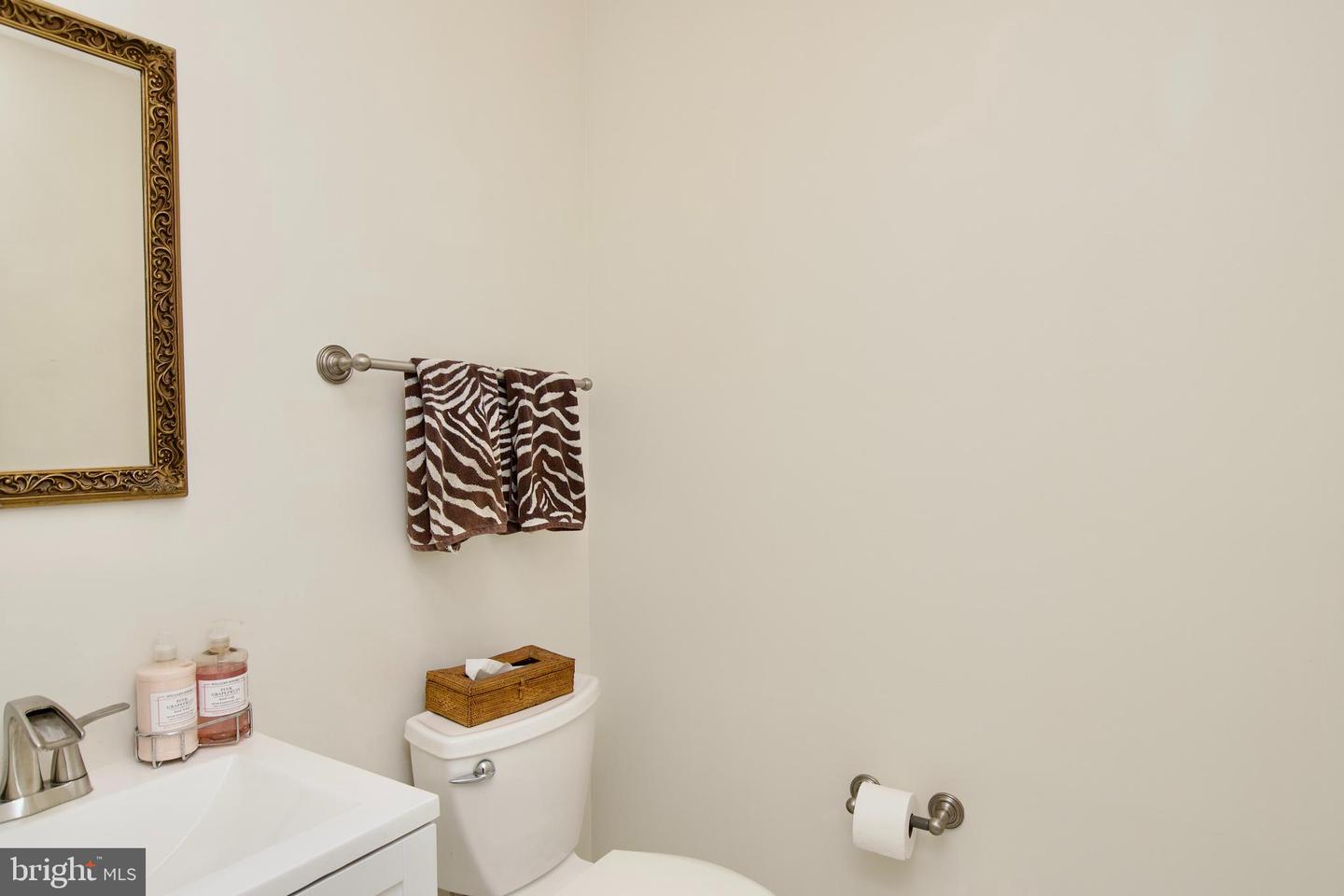 4768 FARNDON CT, FAIRFAX, Virginia 22032, 4 Bedrooms Bedrooms, ,2 BathroomsBathrooms,Residential,For sale,4768 FARNDON CT,VAFX2272226 MLS # VAFX2272226