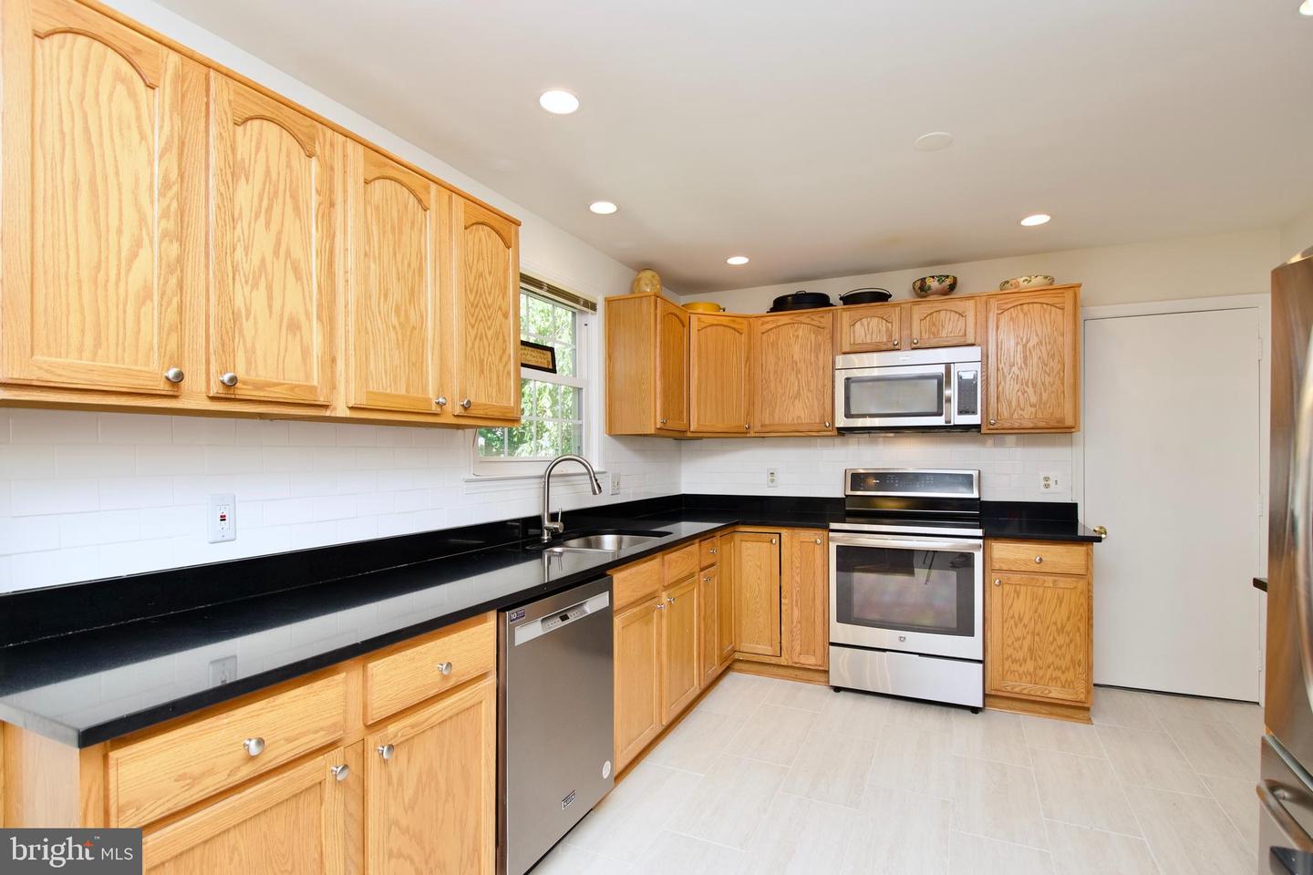 4768 FARNDON CT, FAIRFAX, Virginia 22032, 4 Bedrooms Bedrooms, ,2 BathroomsBathrooms,Residential,For sale,4768 FARNDON CT,VAFX2272226 MLS # VAFX2272226