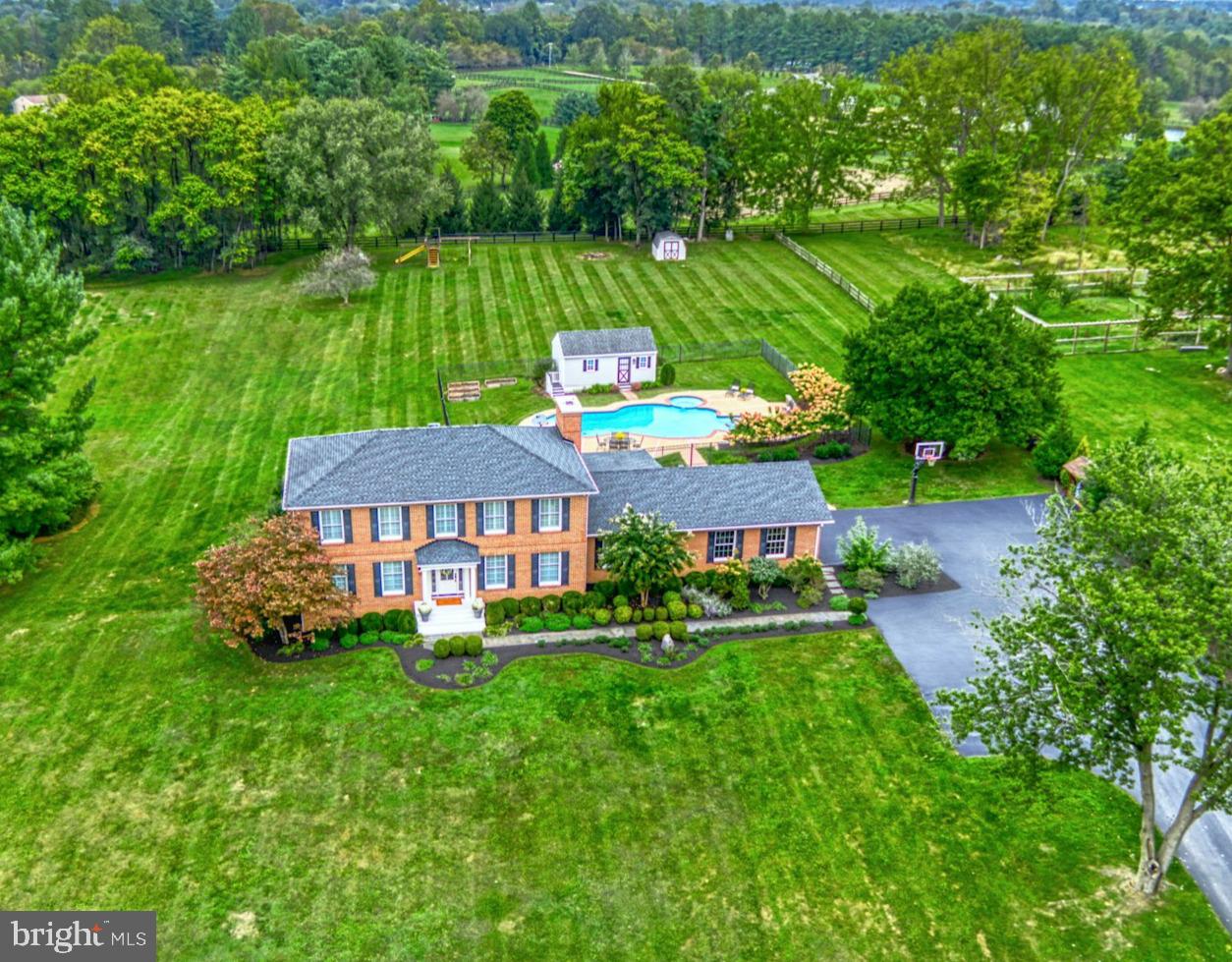 37586 HUGHESVILLE RD, PURCELLVILLE, Virginia 20132, 4 Bedrooms Bedrooms, ,3 BathroomsBathrooms,Residential,For sale,37586 HUGHESVILLE RD,VALO2108134 MLS # VALO2108134