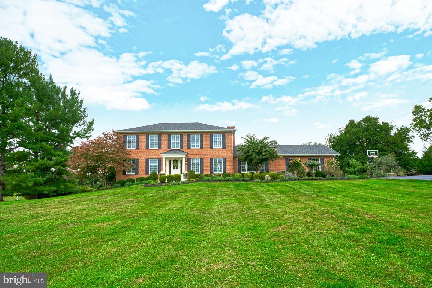 37586 HUGHESVILLE RD, PURCELLVILLE, Virginia 20132, 4 Bedrooms Bedrooms, ,3 BathroomsBathrooms,Residential,For sale,37586 HUGHESVILLE RD,VALO2108134 MLS # VALO2108134