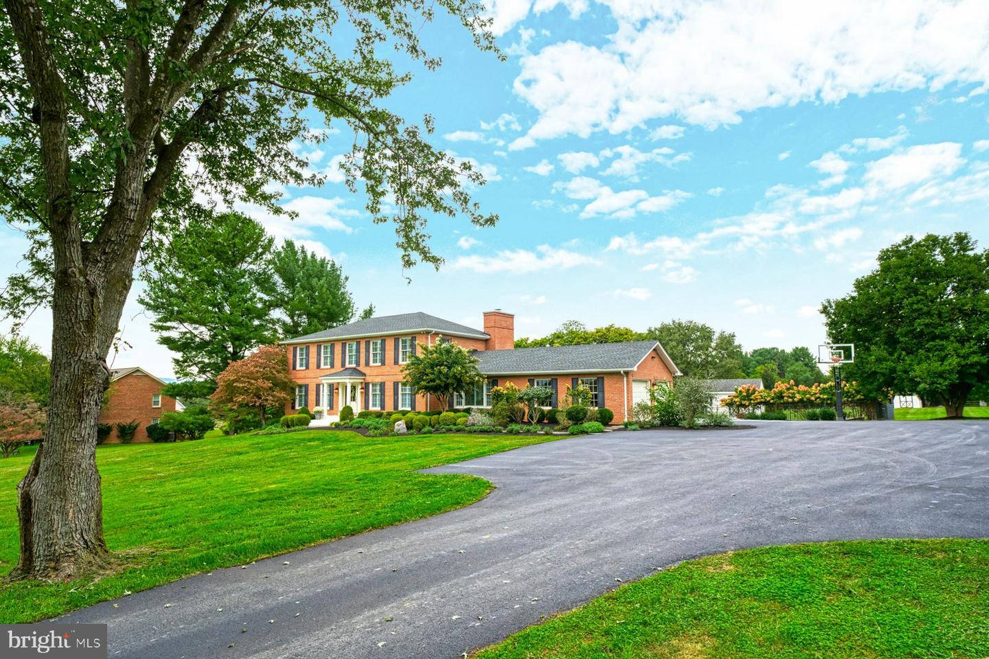 37586 HUGHESVILLE RD, PURCELLVILLE, Virginia 20132, 4 Bedrooms Bedrooms, ,3 BathroomsBathrooms,Residential,For sale,37586 HUGHESVILLE RD,VALO2108134 MLS # VALO2108134