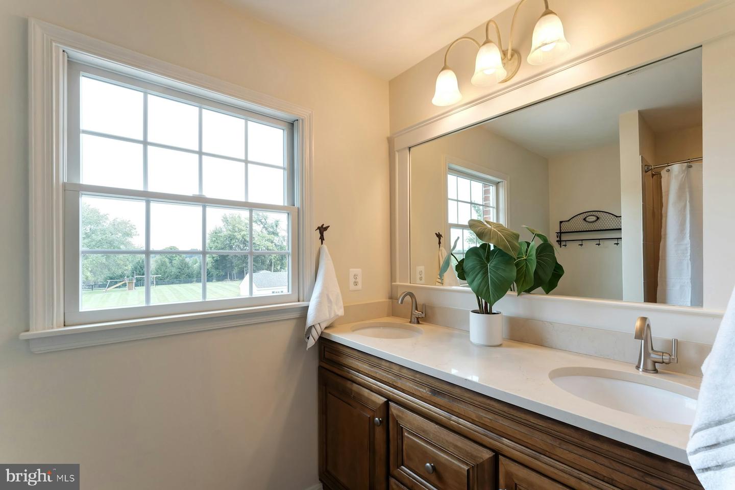 37586 HUGHESVILLE RD, PURCELLVILLE, Virginia 20132, 4 Bedrooms Bedrooms, ,3 BathroomsBathrooms,Residential,For sale,37586 HUGHESVILLE RD,VALO2108134 MLS # VALO2108134