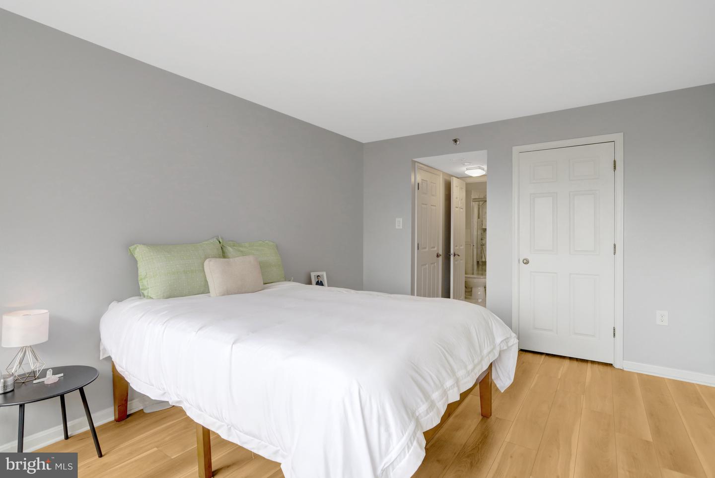 1301 N COURTHOUSE RD #1108, ARLINGTON, Virginia 22201, 2 Bedrooms Bedrooms, ,2 BathroomsBathrooms,Residential,For sale,1301 N COURTHOUSE RD #1108,VAAR2064510 MLS # VAAR2064510