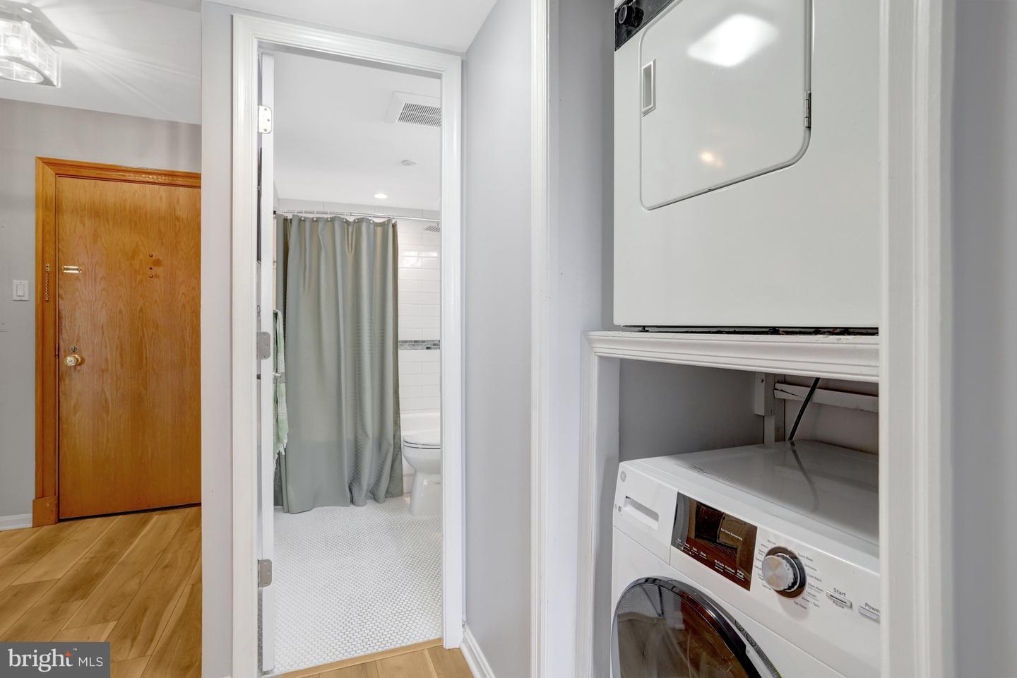 1301 N COURTHOUSE RD #1108, ARLINGTON, Virginia 22201, 2 Bedrooms Bedrooms, ,2 BathroomsBathrooms,Residential,For sale,1301 N COURTHOUSE RD #1108,VAAR2064510 MLS # VAAR2064510