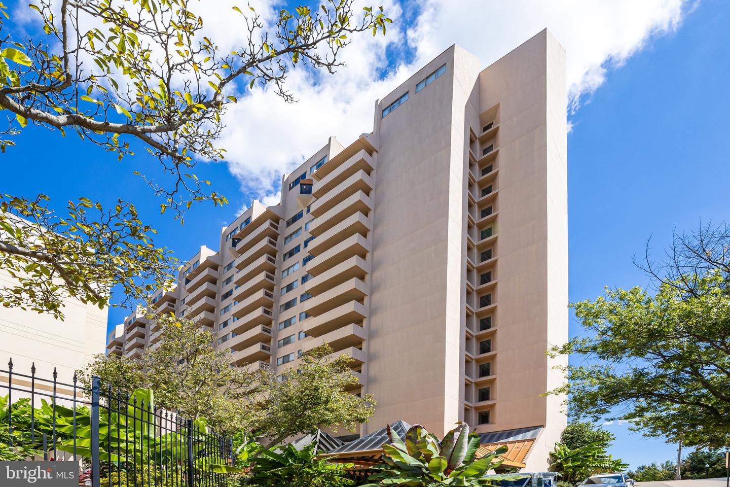 1301 N COURTHOUSE RD #1108, ARLINGTON, Virginia 22201, 2 Bedrooms Bedrooms, ,2 BathroomsBathrooms,Residential,For sale,1301 N COURTHOUSE RD #1108,VAAR2064510 MLS # VAAR2064510