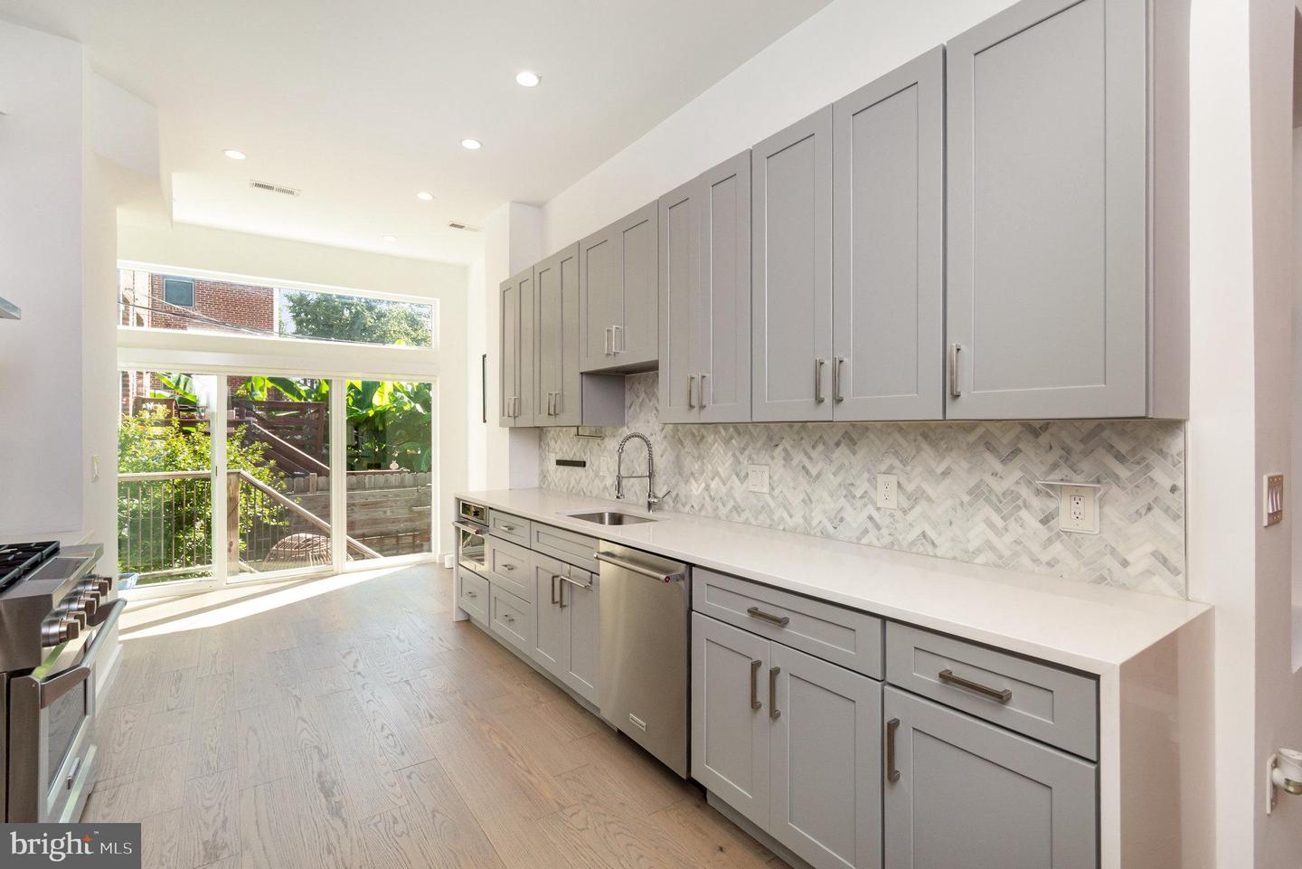 1741 1ST ST NW, WASHINGTON, District Of Columbia 20001, 3 Bedrooms Bedrooms, 13 Rooms Rooms,3 BathroomsBathrooms,Residential,For sale,1741 1ST ST NW,DCDC2225412 MLS # DCDC2225412