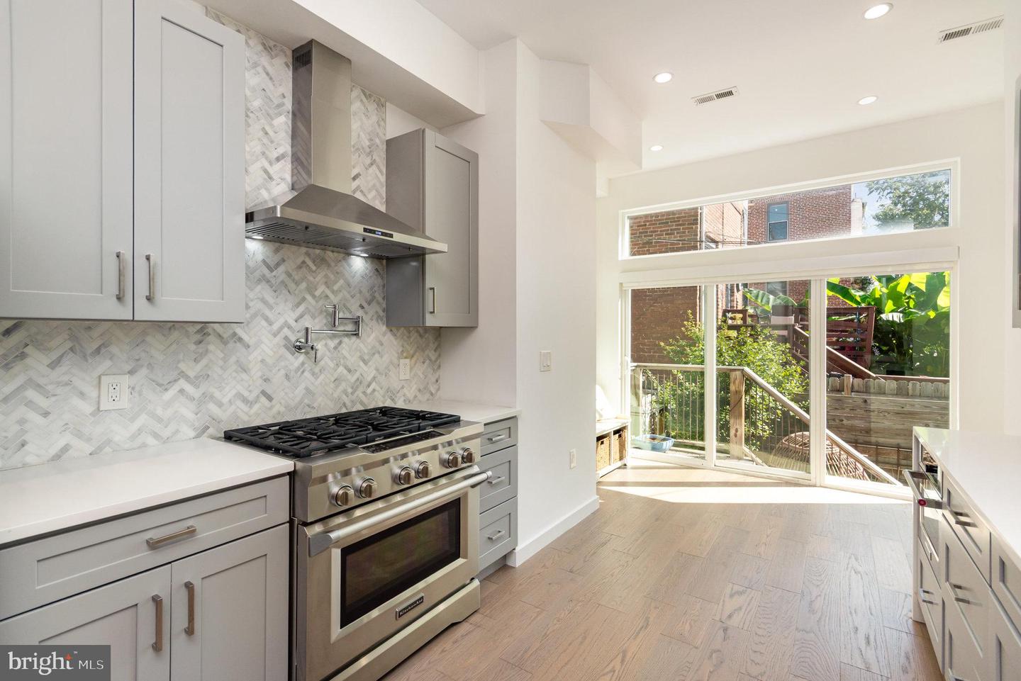 1741 1ST ST NW, WASHINGTON, District Of Columbia 20001, 3 Bedrooms Bedrooms, 13 Rooms Rooms,3 BathroomsBathrooms,Residential,For sale,1741 1ST ST NW,DCDC2225412 MLS # DCDC2225412