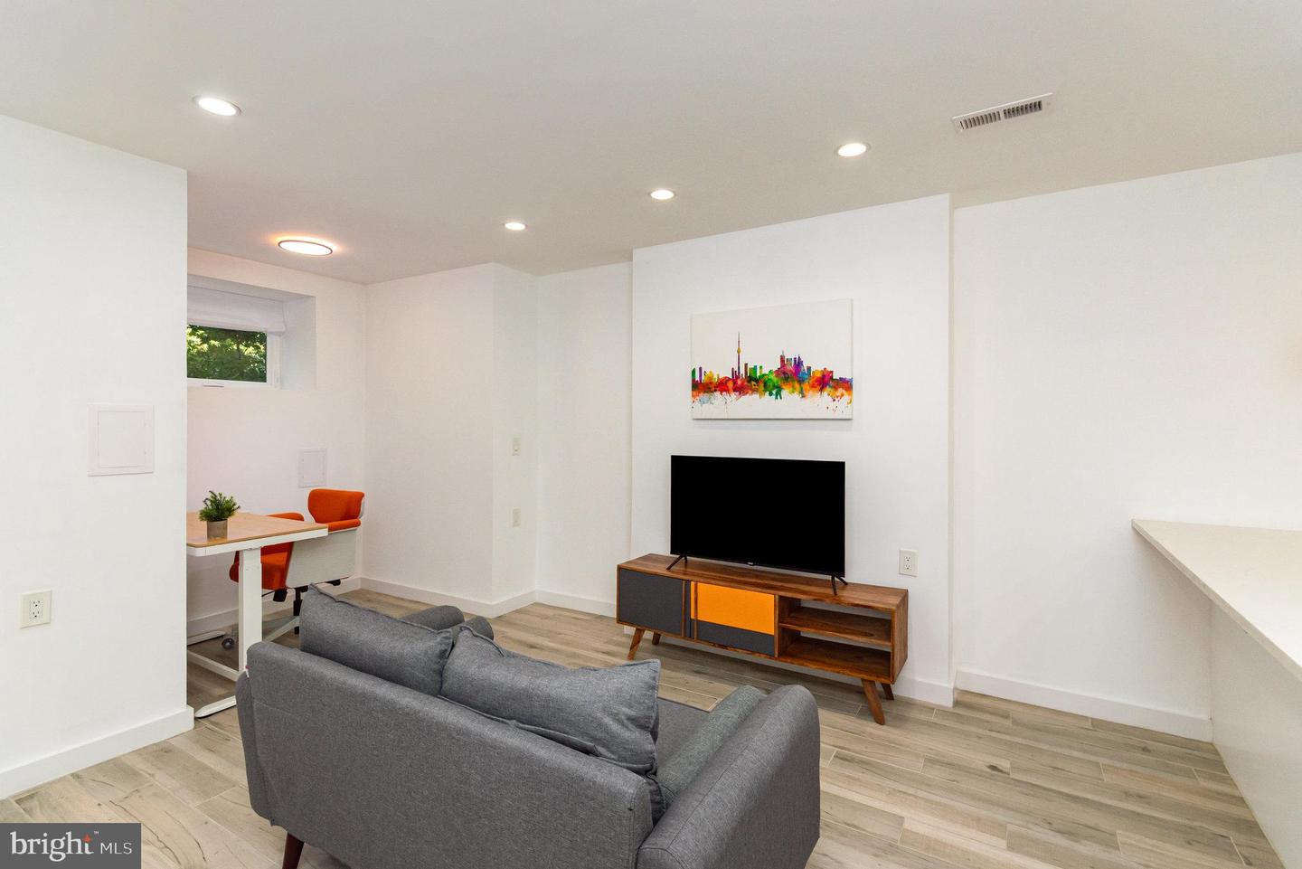 1741 1ST ST NW, WASHINGTON, District Of Columbia 20001, 3 Bedrooms Bedrooms, 13 Rooms Rooms,3 BathroomsBathrooms,Residential,For sale,1741 1ST ST NW,DCDC2225412 MLS # DCDC2225412