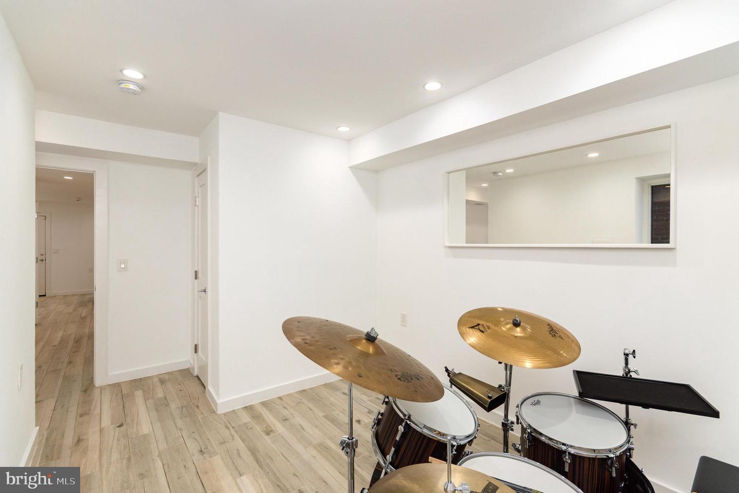 1741 1ST ST NW, WASHINGTON, District Of Columbia 20001, 3 Bedrooms Bedrooms, 13 Rooms Rooms,3 BathroomsBathrooms,Residential,For sale,1741 1ST ST NW,DCDC2225412 MLS # DCDC2225412