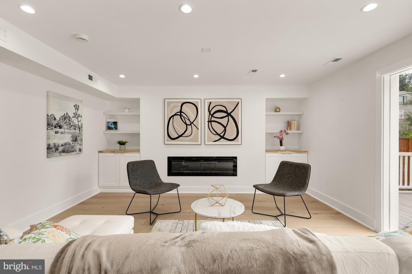 4324 YUMA ST NW, WASHINGTON, District Of Columbia 20016, 5 Bedrooms Bedrooms, ,5 BathroomsBathrooms,Residential,For sale,4324 YUMA ST NW,DCDC2225430 MLS # DCDC2225430