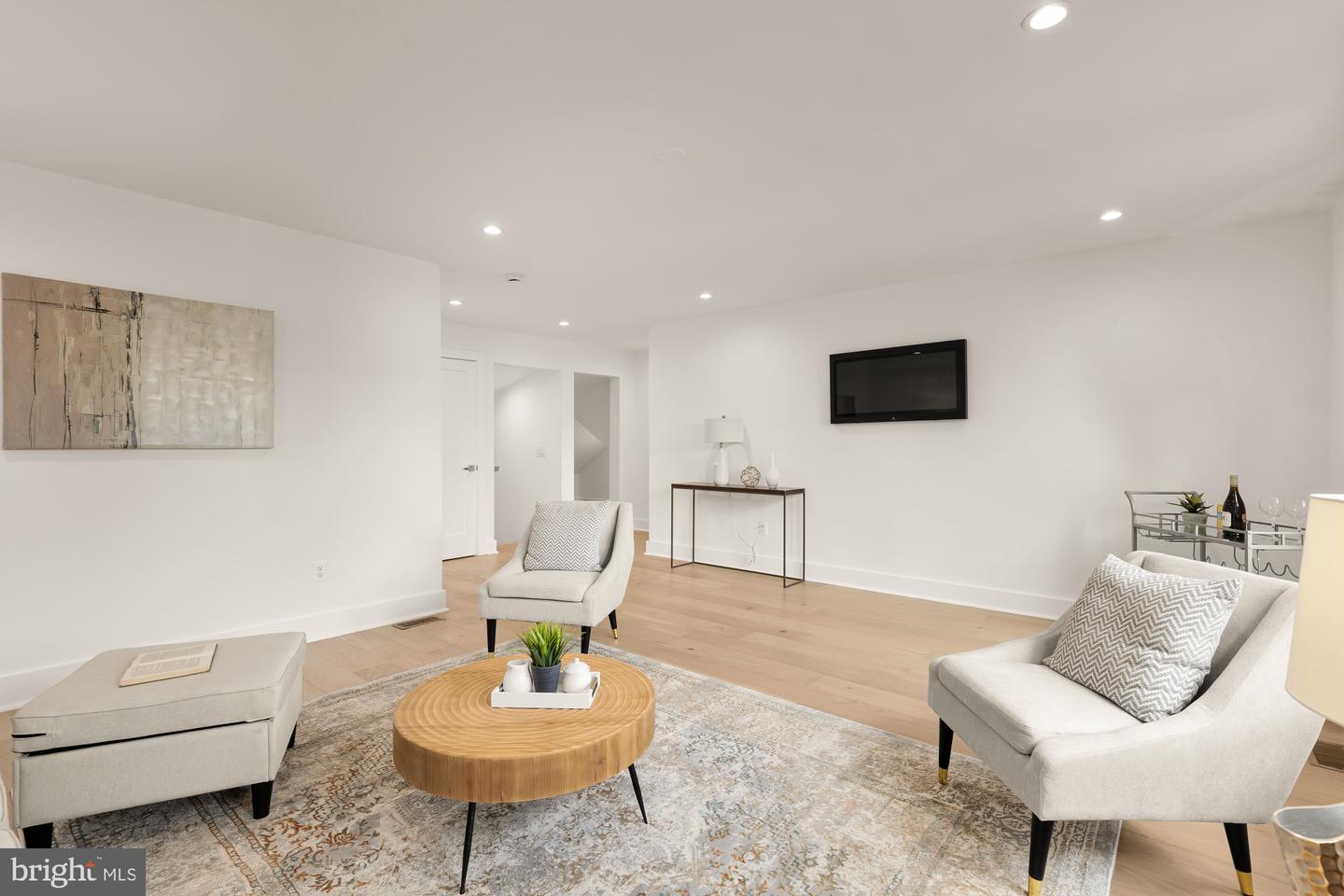 4324 YUMA ST NW, WASHINGTON, District Of Columbia 20016, 5 Bedrooms Bedrooms, ,5 BathroomsBathrooms,Residential,For sale,4324 YUMA ST NW,DCDC2225430 MLS # DCDC2225430
