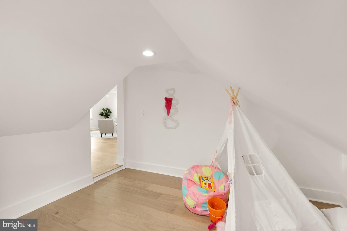 4324 YUMA ST NW, WASHINGTON, District Of Columbia 20016, 5 Bedrooms Bedrooms, ,5 BathroomsBathrooms,Residential,For sale,4324 YUMA ST NW,DCDC2225430 MLS # DCDC2225430