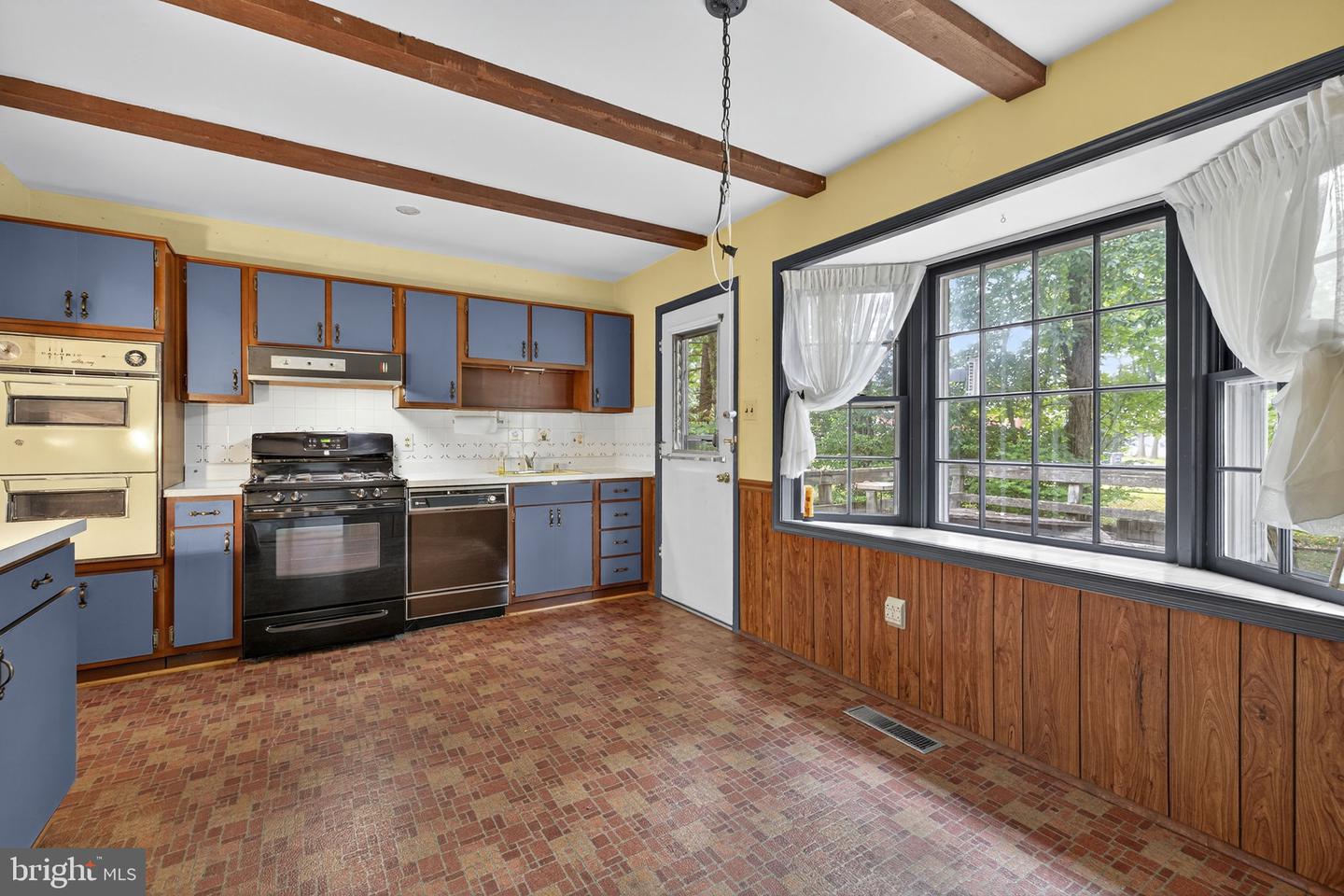 1604 PALM SPRINGS DR, VIENNA, Virginia 22182, 4 Bedrooms Bedrooms, ,2 BathroomsBathrooms,Residential,For sale,1604 PALM SPRINGS DR,VAFX2272374 MLS # VAFX2272374