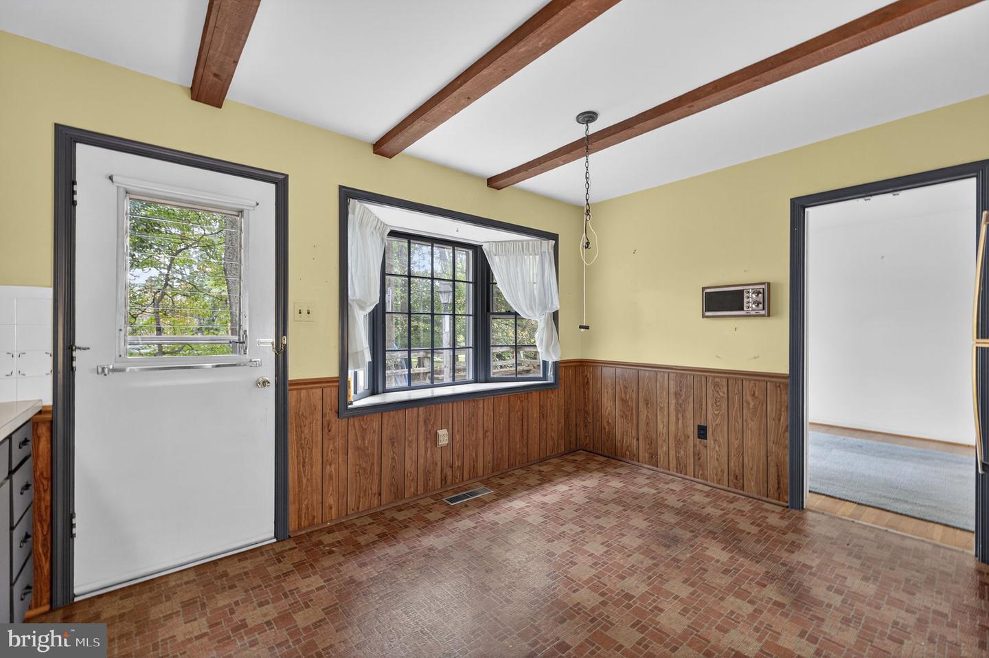 1604 PALM SPRINGS DR, VIENNA, Virginia 22182, 4 Bedrooms Bedrooms, ,2 BathroomsBathrooms,Residential,For sale,1604 PALM SPRINGS DR,VAFX2272374 MLS # VAFX2272374