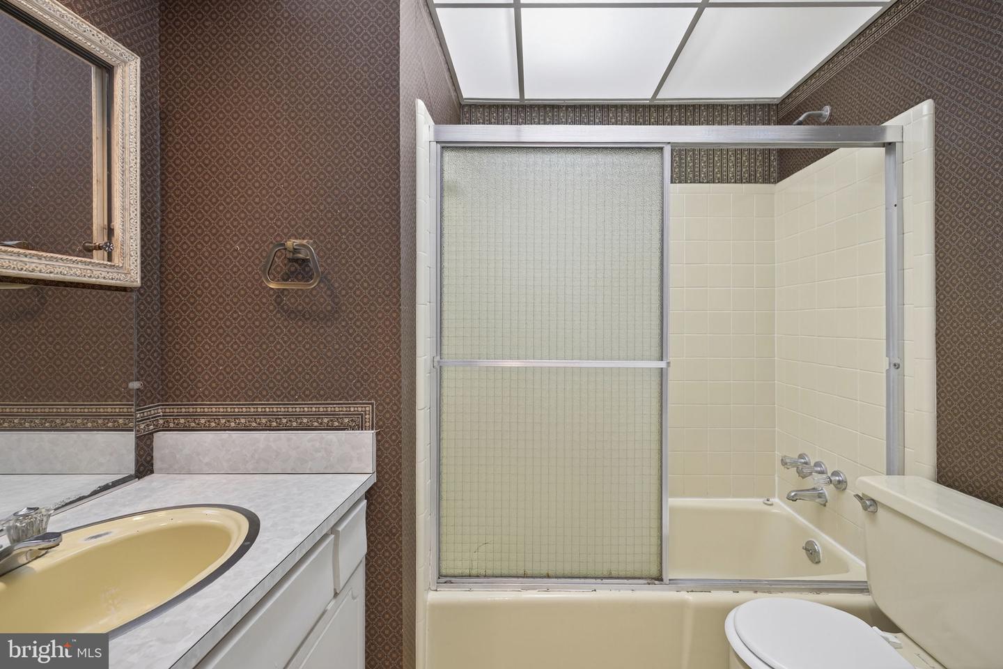 1604 PALM SPRINGS DR, VIENNA, Virginia 22182, 4 Bedrooms Bedrooms, ,2 BathroomsBathrooms,Residential,For sale,1604 PALM SPRINGS DR,VAFX2272374 MLS # VAFX2272374
