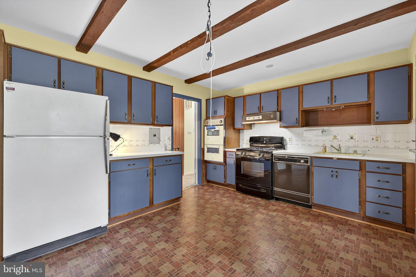 1604 PALM SPRINGS DR, VIENNA, Virginia 22182, 4 Bedrooms Bedrooms, ,2 BathroomsBathrooms,Residential,For sale,1604 PALM SPRINGS DR,VAFX2272374 MLS # VAFX2272374