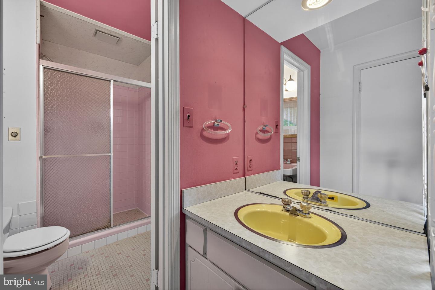 1604 PALM SPRINGS DR, VIENNA, Virginia 22182, 4 Bedrooms Bedrooms, ,2 BathroomsBathrooms,Residential,For sale,1604 PALM SPRINGS DR,VAFX2272374 MLS # VAFX2272374