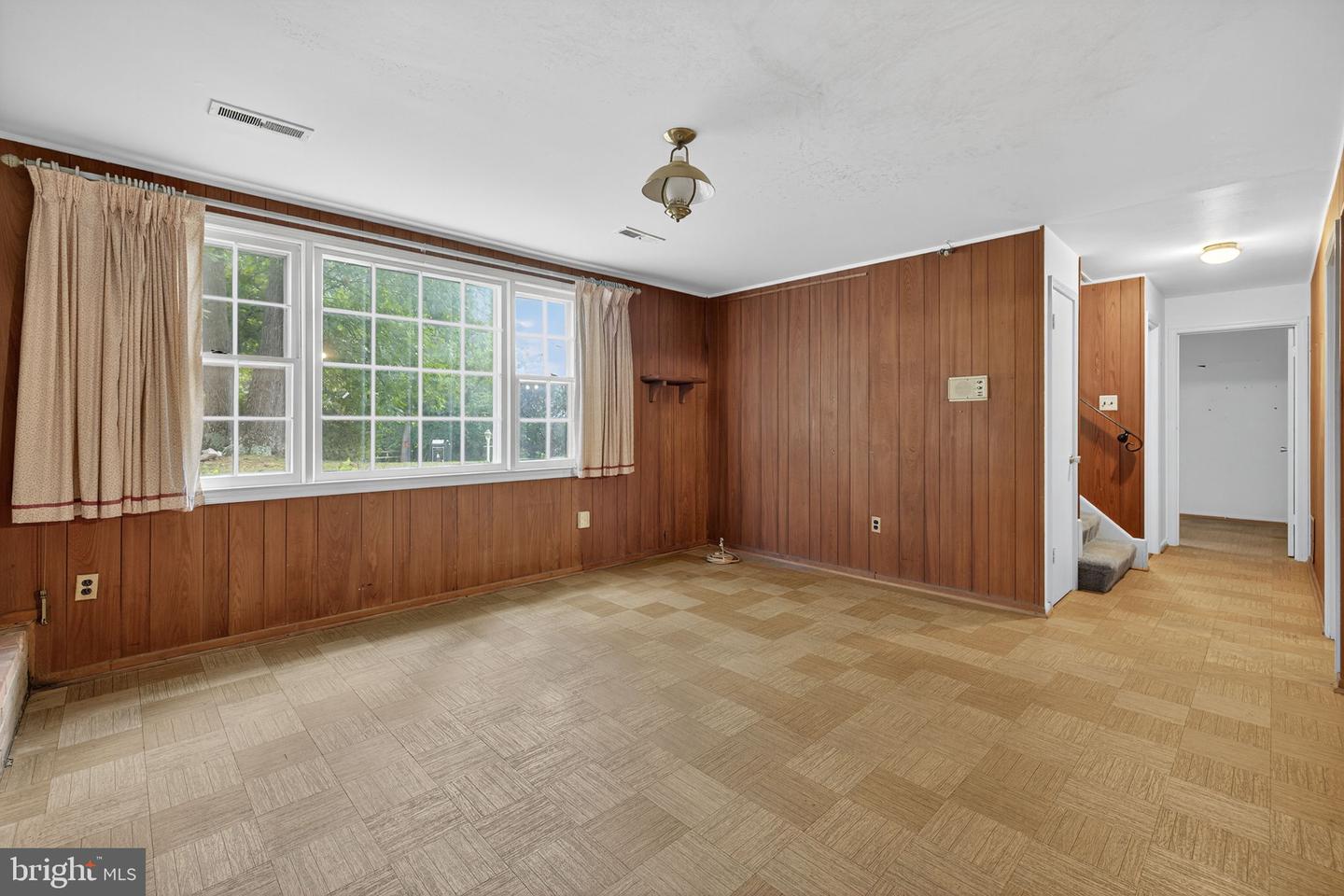 1604 PALM SPRINGS DR, VIENNA, Virginia 22182, 4 Bedrooms Bedrooms, ,2 BathroomsBathrooms,Residential,For sale,1604 PALM SPRINGS DR,VAFX2272374 MLS # VAFX2272374