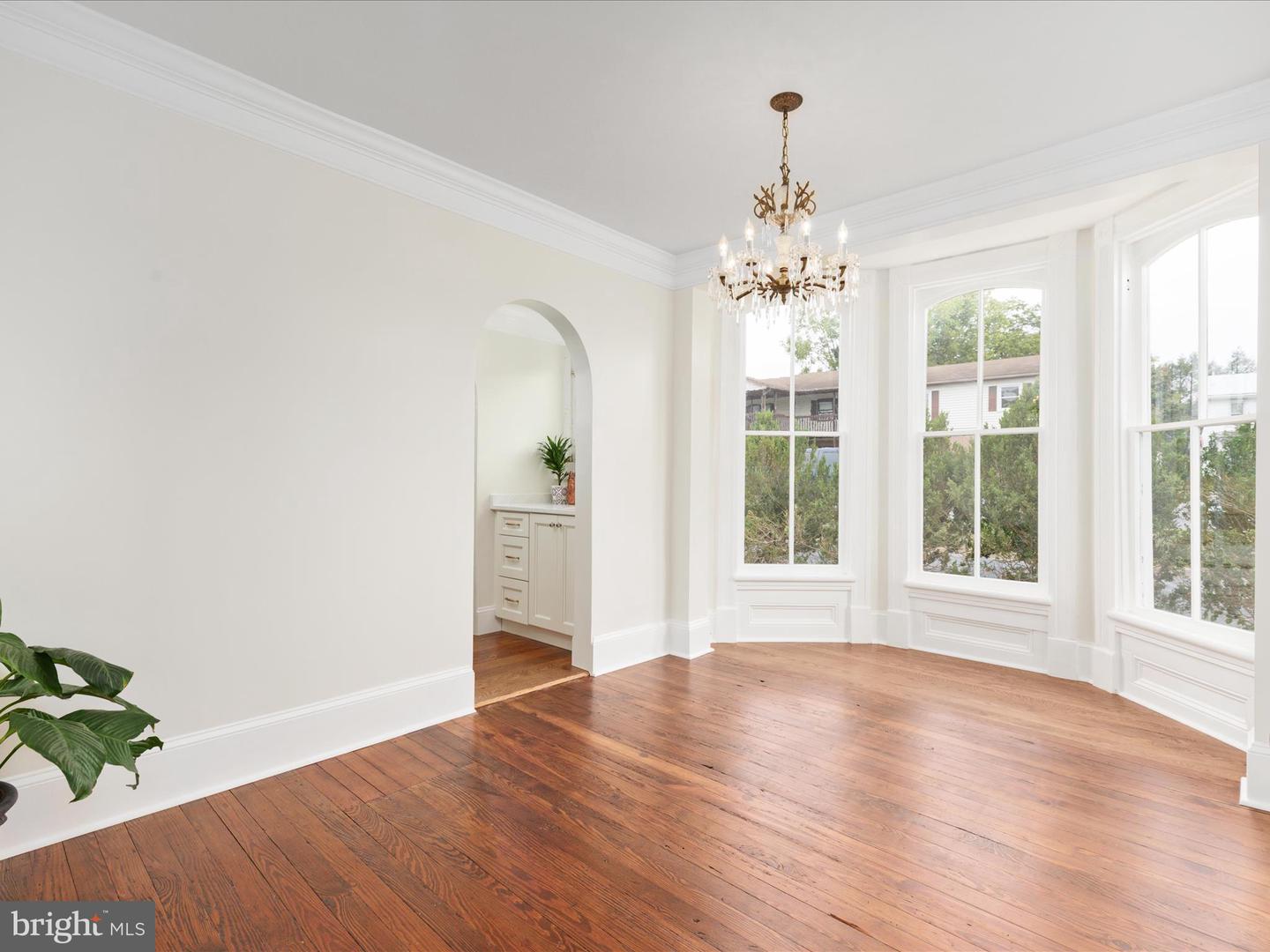 239 N CHURCH ST, WOODSTOCK, Virginia 22664, 4 Bedrooms Bedrooms, ,2 BathroomsBathrooms,Residential,For sale,239 N CHURCH ST,VASH2012684 MLS # VASH2012684