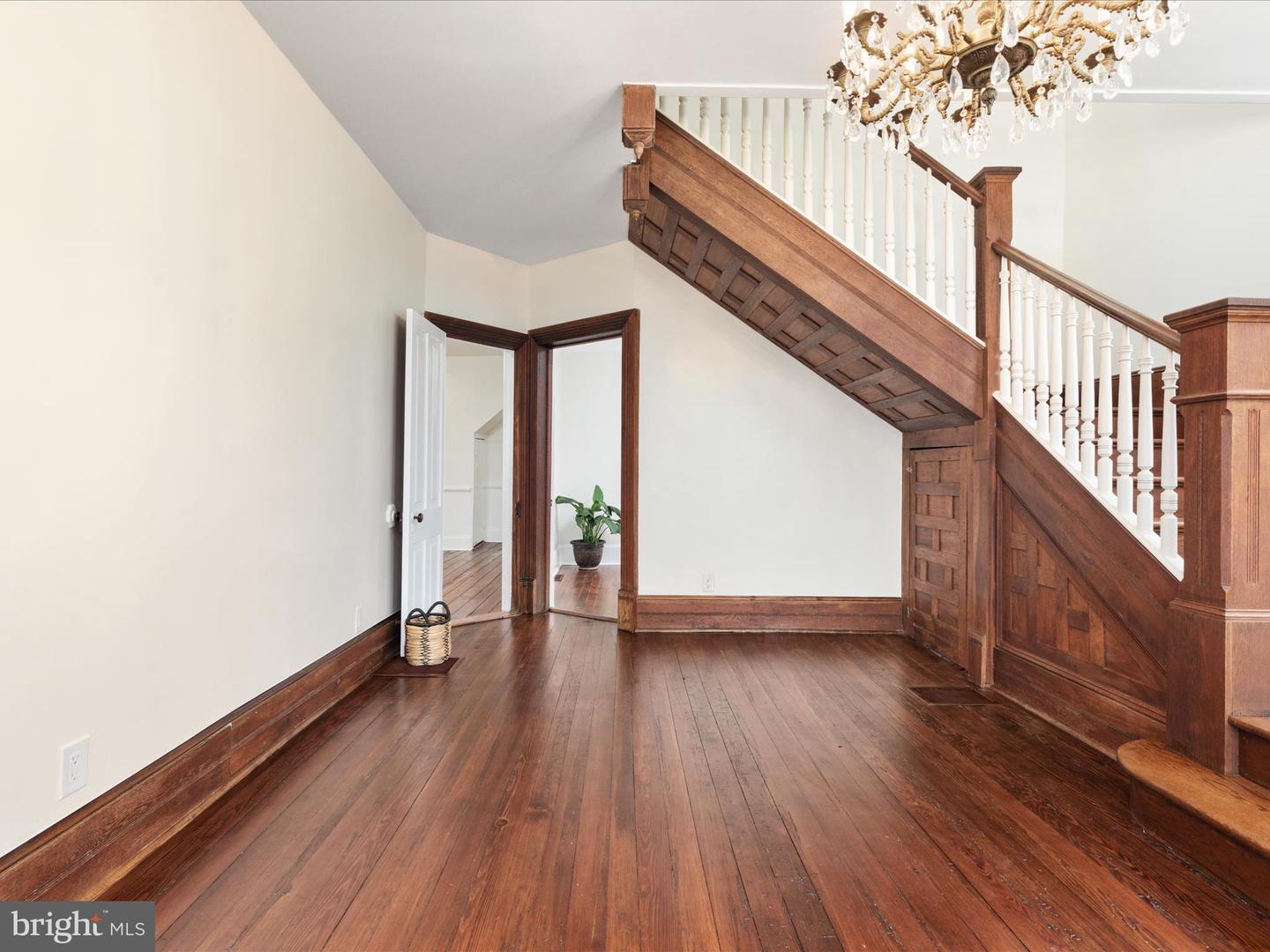 239 N CHURCH ST, WOODSTOCK, Virginia 22664, 4 Bedrooms Bedrooms, ,2 BathroomsBathrooms,Residential,For sale,239 N CHURCH ST,VASH2012684 MLS # VASH2012684