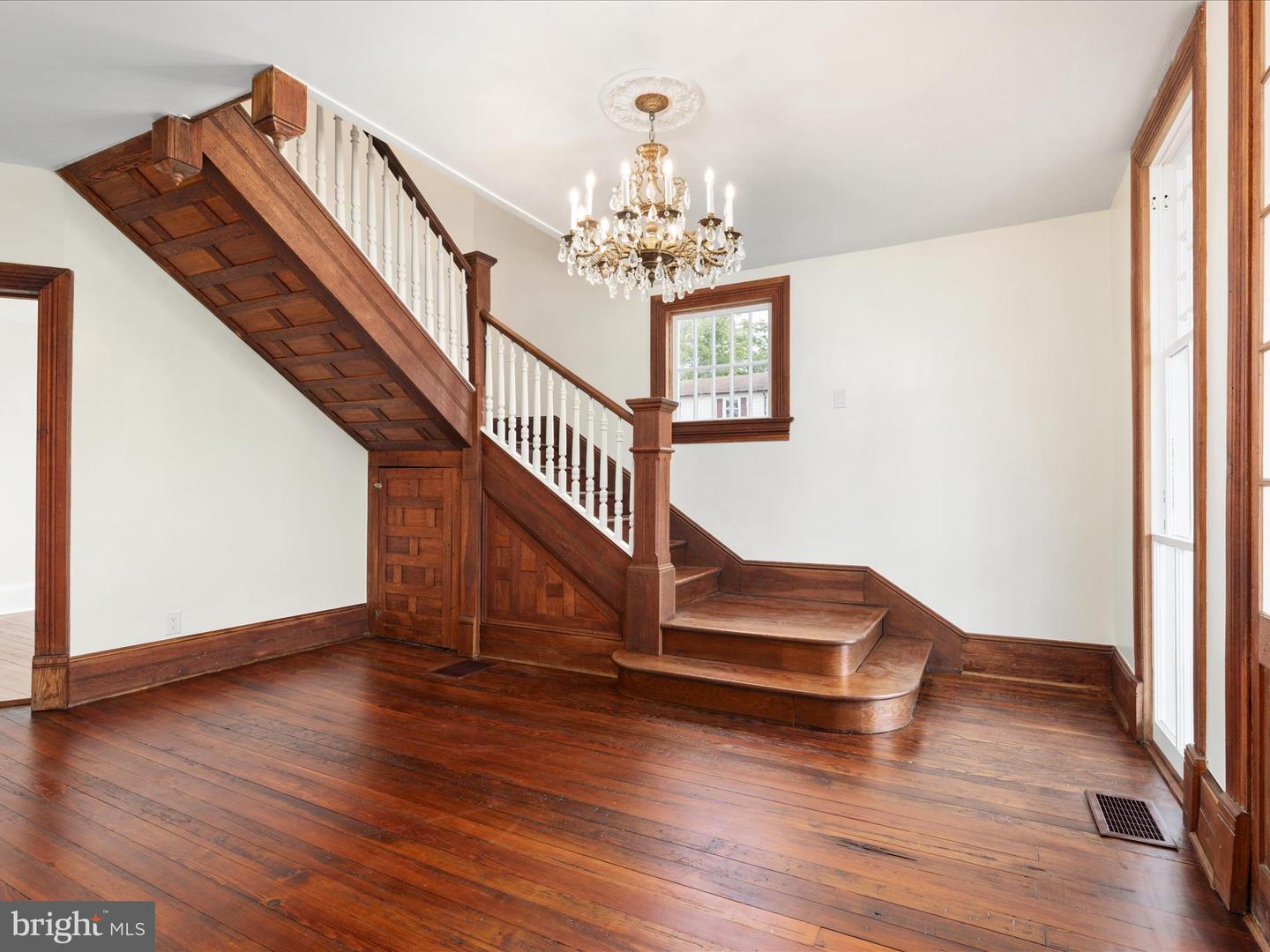 239 N CHURCH ST, WOODSTOCK, Virginia 22664, 4 Bedrooms Bedrooms, ,2 BathroomsBathrooms,Residential,For sale,239 N CHURCH ST,VASH2012684 MLS # VASH2012684
