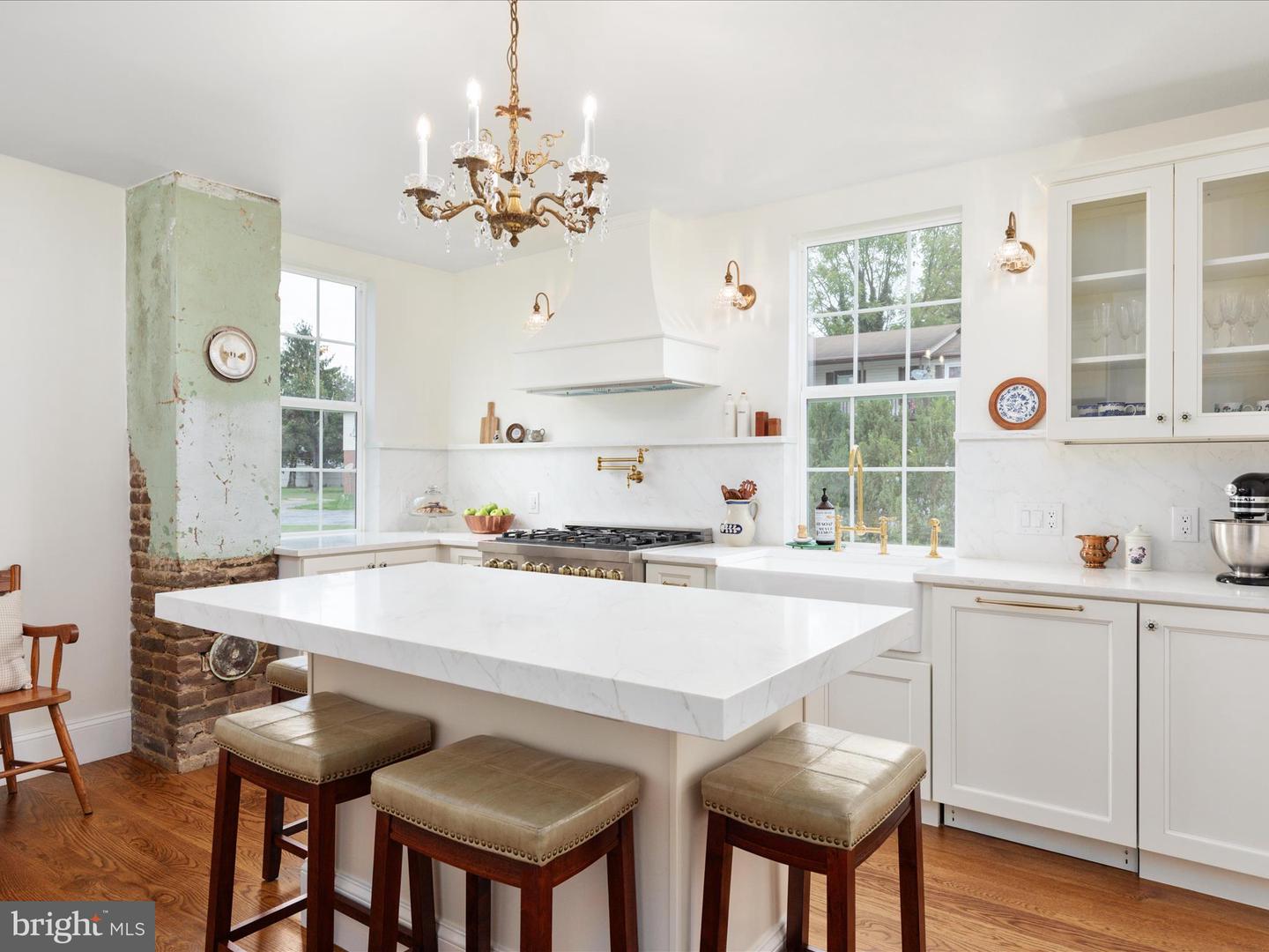 239 N CHURCH ST, WOODSTOCK, Virginia 22664, 4 Bedrooms Bedrooms, ,2 BathroomsBathrooms,Residential,For sale,239 N CHURCH ST,VASH2012684 MLS # VASH2012684