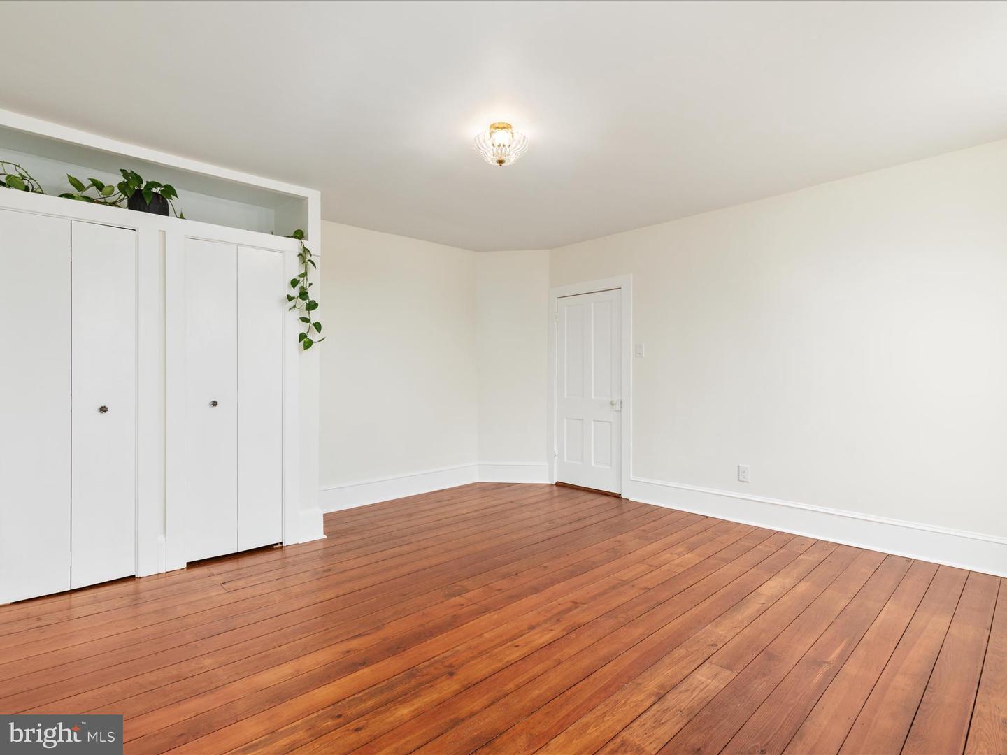 239 N CHURCH ST, WOODSTOCK, Virginia 22664, 4 Bedrooms Bedrooms, ,2 BathroomsBathrooms,Residential,For sale,239 N CHURCH ST,VASH2012684 MLS # VASH2012684