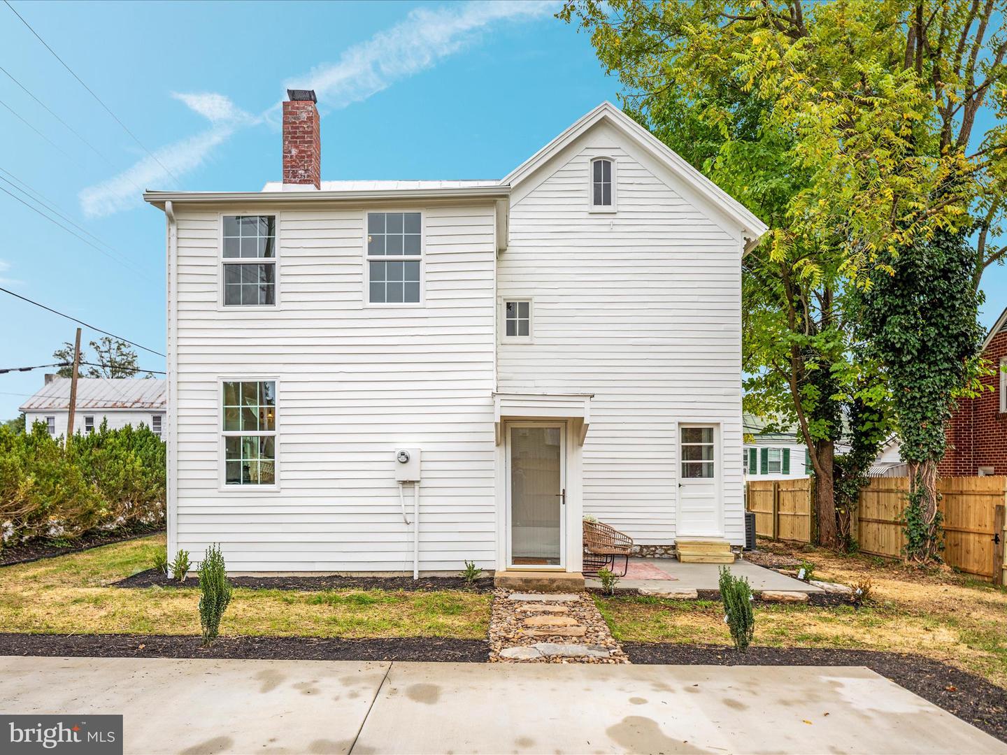 239 N CHURCH ST, WOODSTOCK, Virginia 22664, 4 Bedrooms Bedrooms, ,2 BathroomsBathrooms,Residential,For sale,239 N CHURCH ST,VASH2012684 MLS # VASH2012684