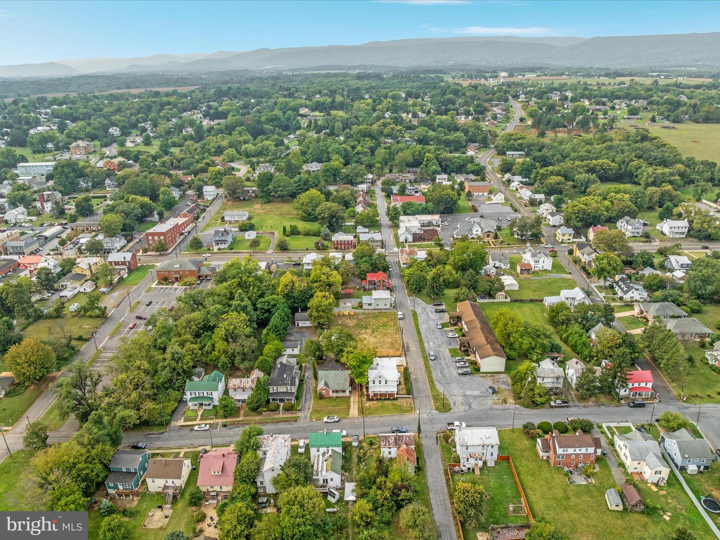 239 N CHURCH ST, WOODSTOCK, Virginia 22664, 4 Bedrooms Bedrooms, ,2 BathroomsBathrooms,Residential,For sale,239 N CHURCH ST,VASH2012684 MLS # VASH2012684