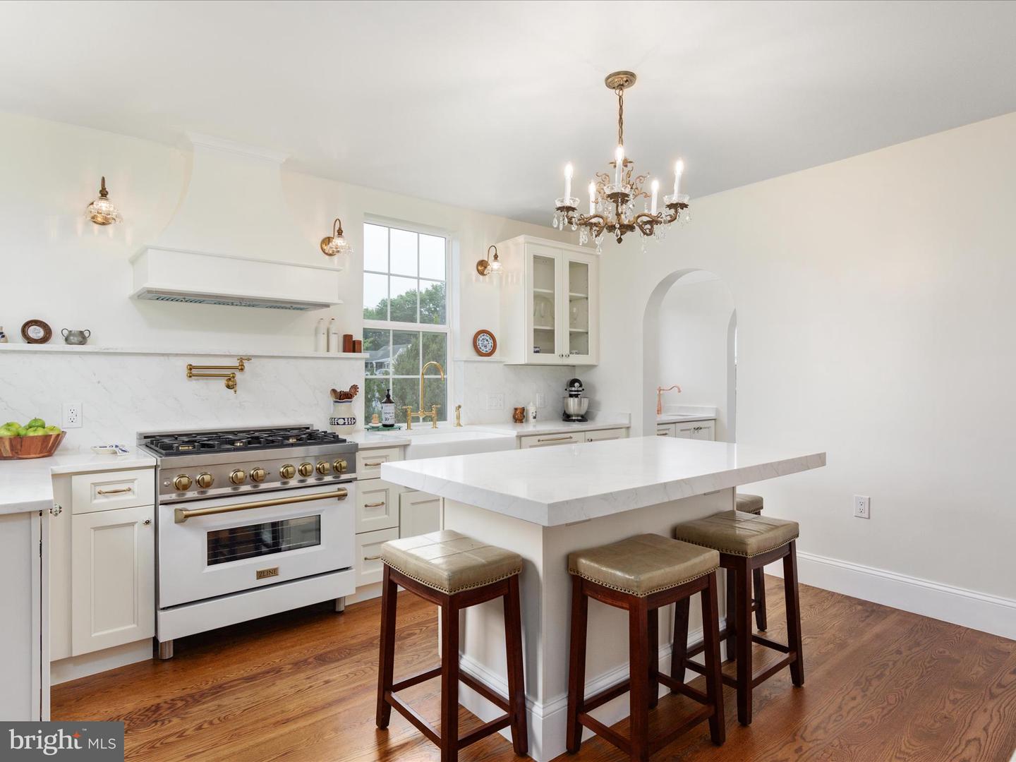 239 N CHURCH ST, WOODSTOCK, Virginia 22664, 4 Bedrooms Bedrooms, ,2 BathroomsBathrooms,Residential,For sale,239 N CHURCH ST,VASH2012684 MLS # VASH2012684
