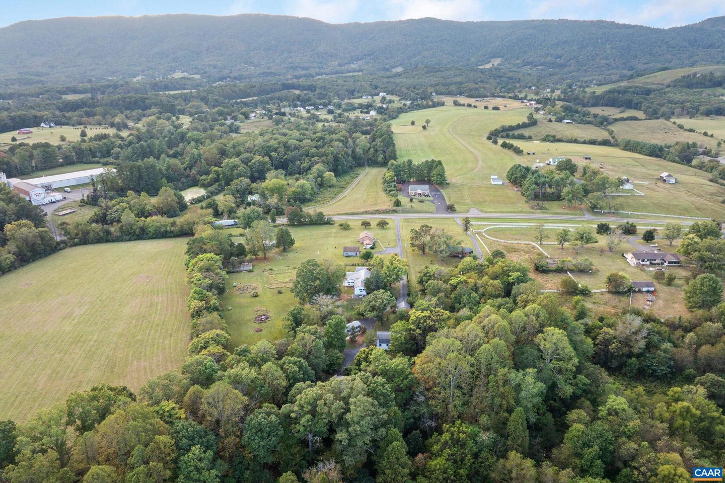 88 WINDHAVEN LN, AFTON, Virginia 22920, 5 Bedrooms Bedrooms, ,4 BathroomsBathrooms,Residential,For sale,88 WINDHAVEN LN,669621 MLS # 669621