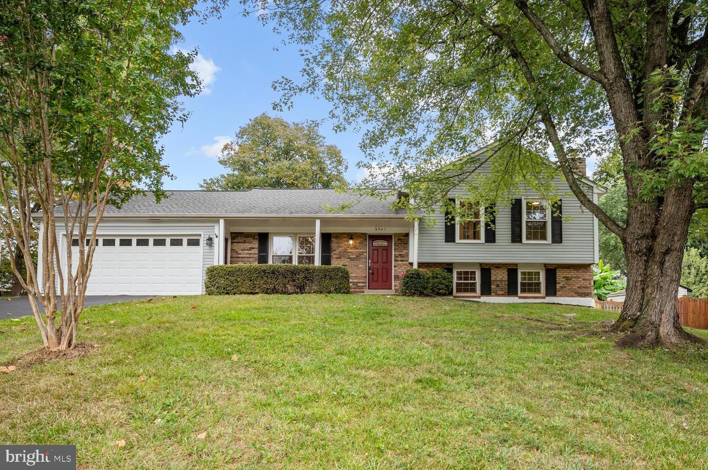 9541 JUSTIN LN, MANASSAS, Virginia 20110, 3 Bedrooms Bedrooms, ,2 BathroomsBathrooms,Residential,For sale,9541 JUSTIN LN,VAMN2009446 MLS # VAMN2009446