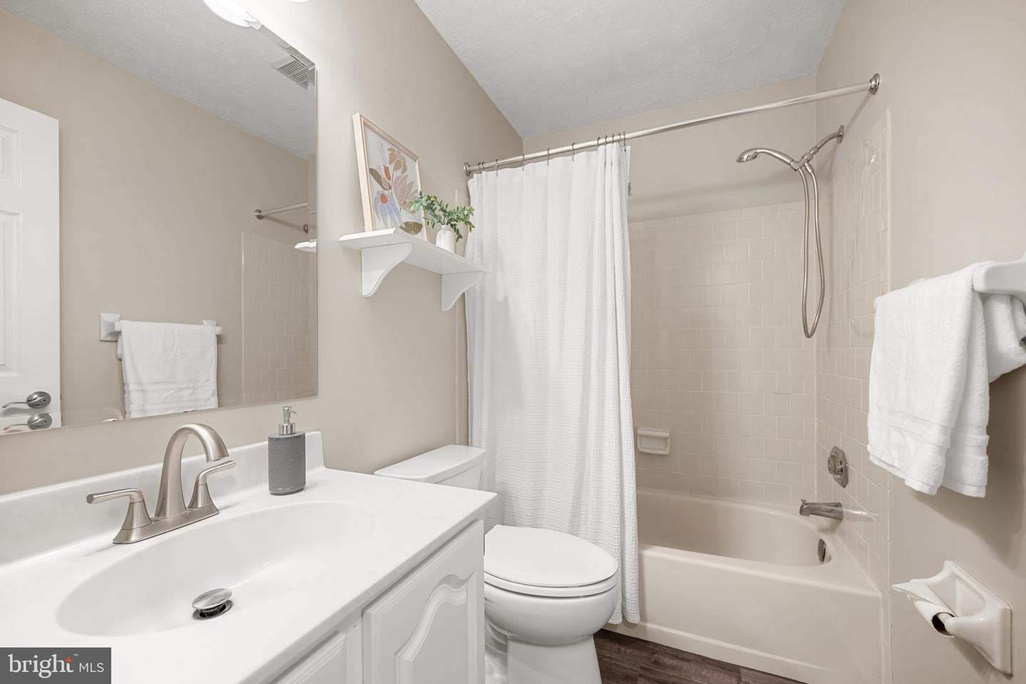 9541 JUSTIN LN, MANASSAS, Virginia 20110, 3 Bedrooms Bedrooms, ,2 BathroomsBathrooms,Residential,For sale,9541 JUSTIN LN,VAMN2009446 MLS # VAMN2009446