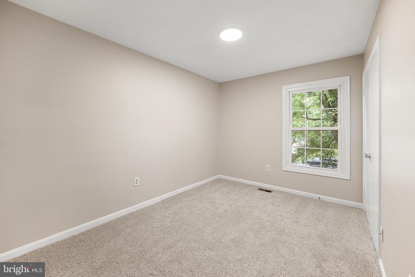 9541 JUSTIN LN, MANASSAS, Virginia 20110, 3 Bedrooms Bedrooms, ,2 BathroomsBathrooms,Residential,For sale,9541 JUSTIN LN,VAMN2009446 MLS # VAMN2009446