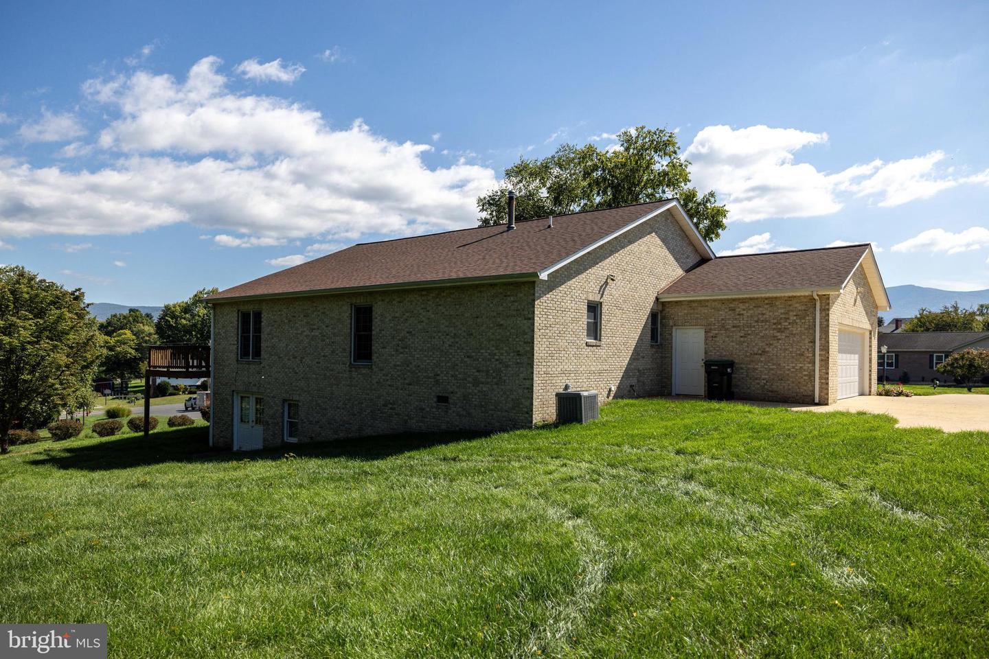 4 CONSTITUTION AVE, LURAY, Virginia 22835, 3 Bedrooms Bedrooms, ,2 BathroomsBathrooms,Residential,For sale,4 CONSTITUTION AVE,VAPA2005442 MLS # VAPA2005442