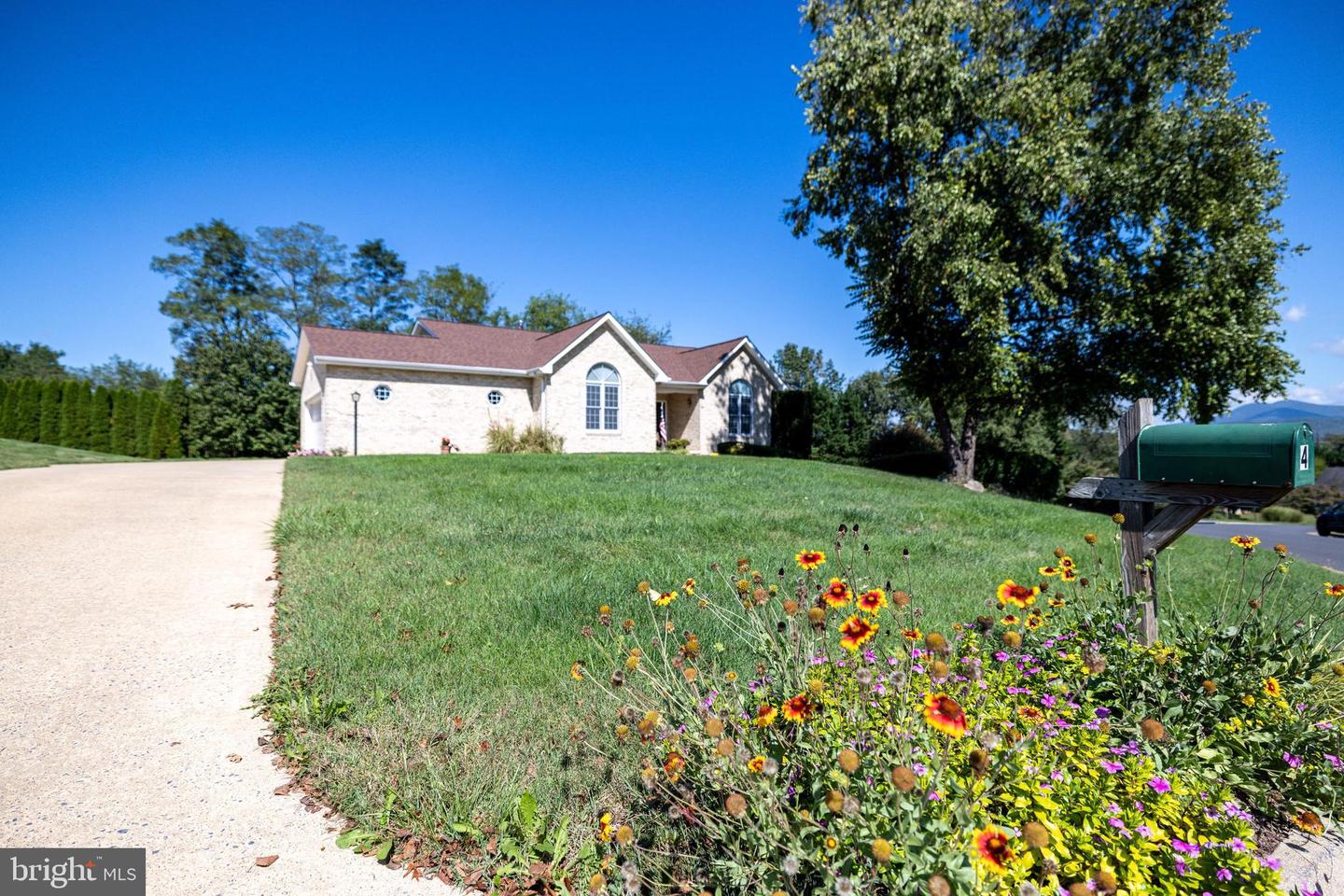 4 CONSTITUTION AVE, LURAY, Virginia 22835, 3 Bedrooms Bedrooms, ,2 BathroomsBathrooms,Residential,For sale,4 CONSTITUTION AVE,VAPA2005442 MLS # VAPA2005442