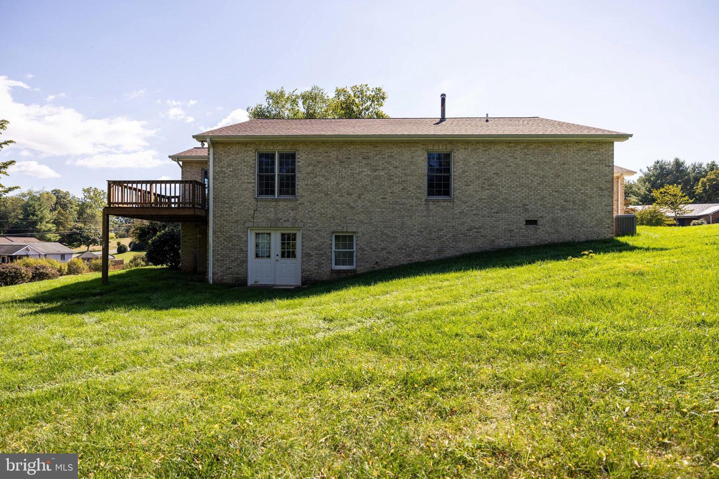 4 CONSTITUTION AVE, LURAY, Virginia 22835, 3 Bedrooms Bedrooms, ,2 BathroomsBathrooms,Residential,For sale,4 CONSTITUTION AVE,VAPA2005442 MLS # VAPA2005442