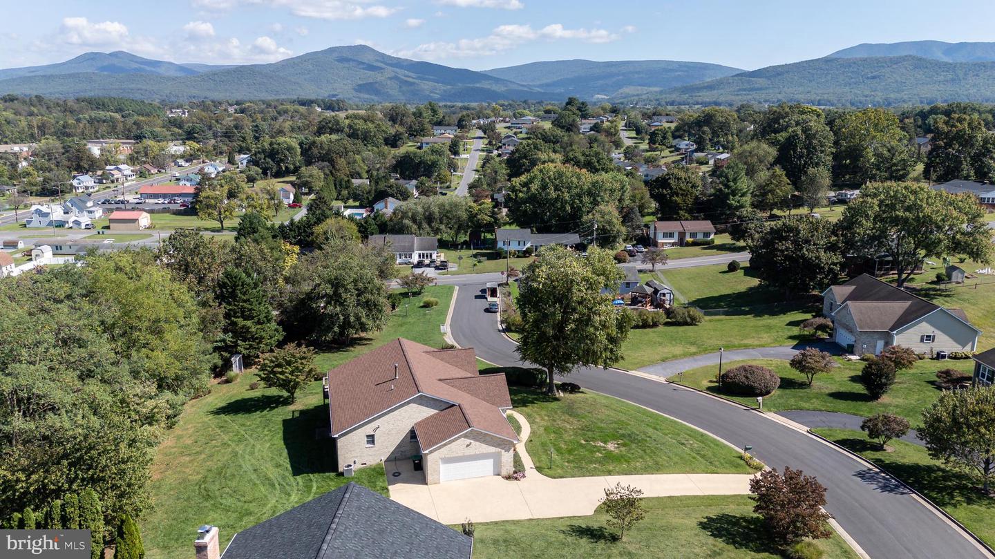 4 CONSTITUTION AVE, LURAY, Virginia 22835, 3 Bedrooms Bedrooms, ,2 BathroomsBathrooms,Residential,For sale,4 CONSTITUTION AVE,VAPA2005442 MLS # VAPA2005442