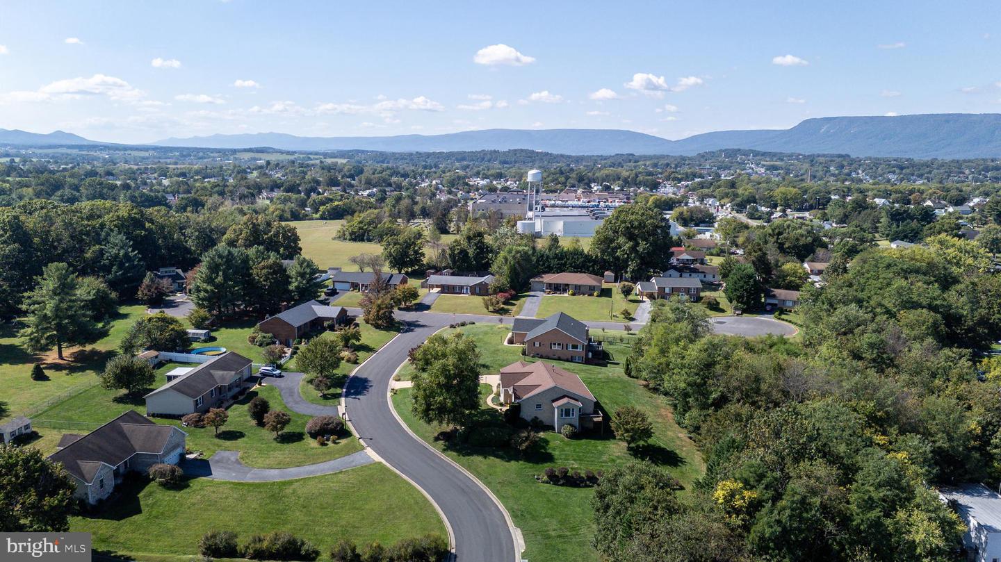 4 CONSTITUTION AVE, LURAY, Virginia 22835, 3 Bedrooms Bedrooms, ,2 BathroomsBathrooms,Residential,For sale,4 CONSTITUTION AVE,VAPA2005442 MLS # VAPA2005442