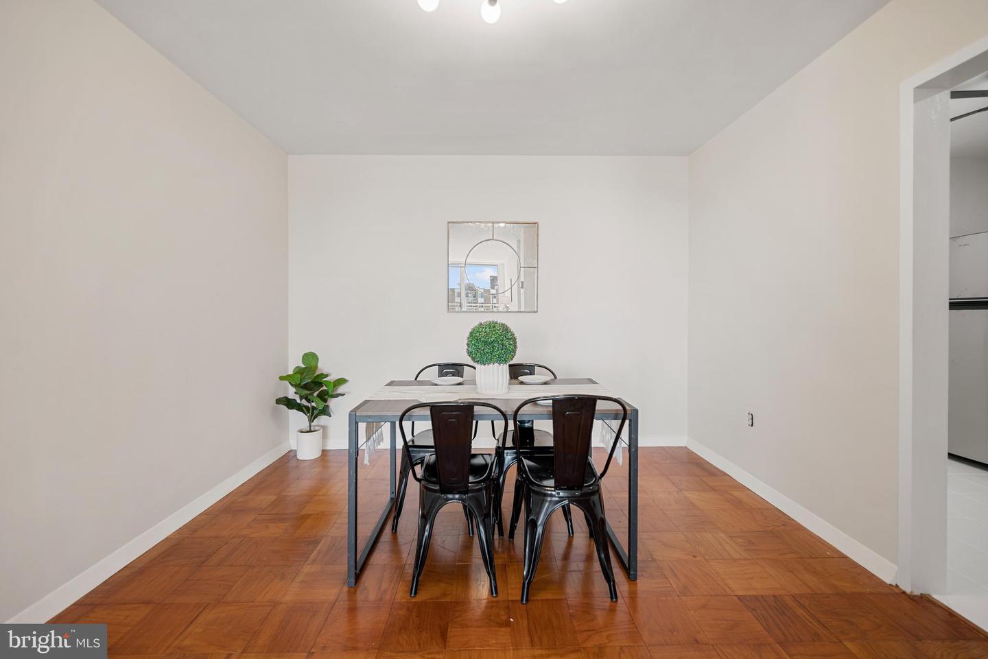 3001 VEAZEY TER NW #1623, WASHINGTON, District Of Columbia 20008, 1 Bedroom Bedrooms, ,1 BathroomBathrooms,Residential,For sale,3001 VEAZEY TER NW #1623,DCDC2225372 MLS # DCDC2225372