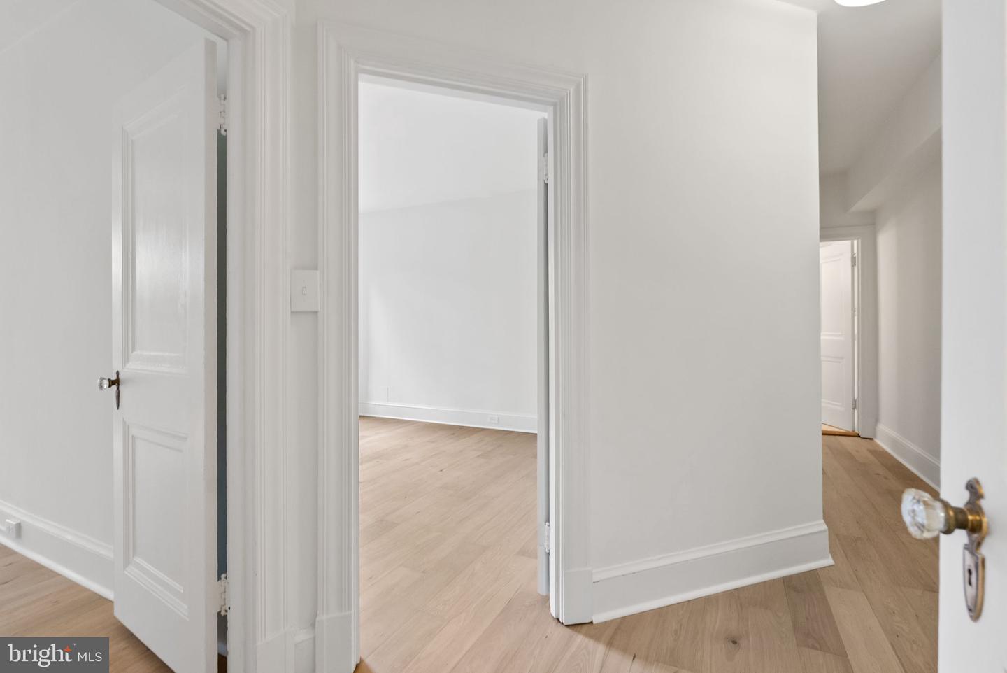 4000 CATHEDRAL AVE NW #6B, WASHINGTON, District Of Columbia 20016, 2 Bedrooms Bedrooms, ,1 BathroomBathrooms,Residential,For sale,4000 CATHEDRAL AVE NW #6B,DCDC2225384 MLS # DCDC2225384