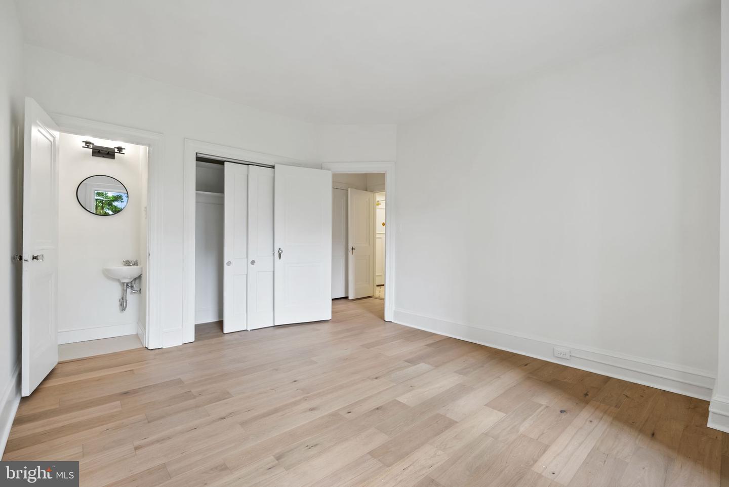 4000 CATHEDRAL AVE NW #6B, WASHINGTON, District Of Columbia 20016, 2 Bedrooms Bedrooms, ,1 BathroomBathrooms,Residential,For sale,4000 CATHEDRAL AVE NW #6B,DCDC2225384 MLS # DCDC2225384