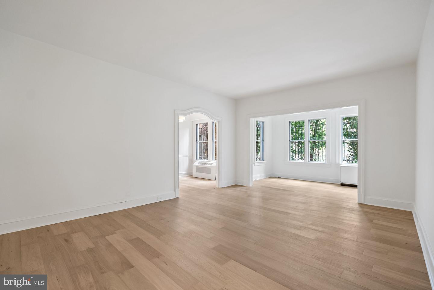 4000 CATHEDRAL AVE NW #6B, WASHINGTON, District Of Columbia 20016, 2 Bedrooms Bedrooms, ,1 BathroomBathrooms,Residential,For sale,4000 CATHEDRAL AVE NW #6B,DCDC2225384 MLS # DCDC2225384