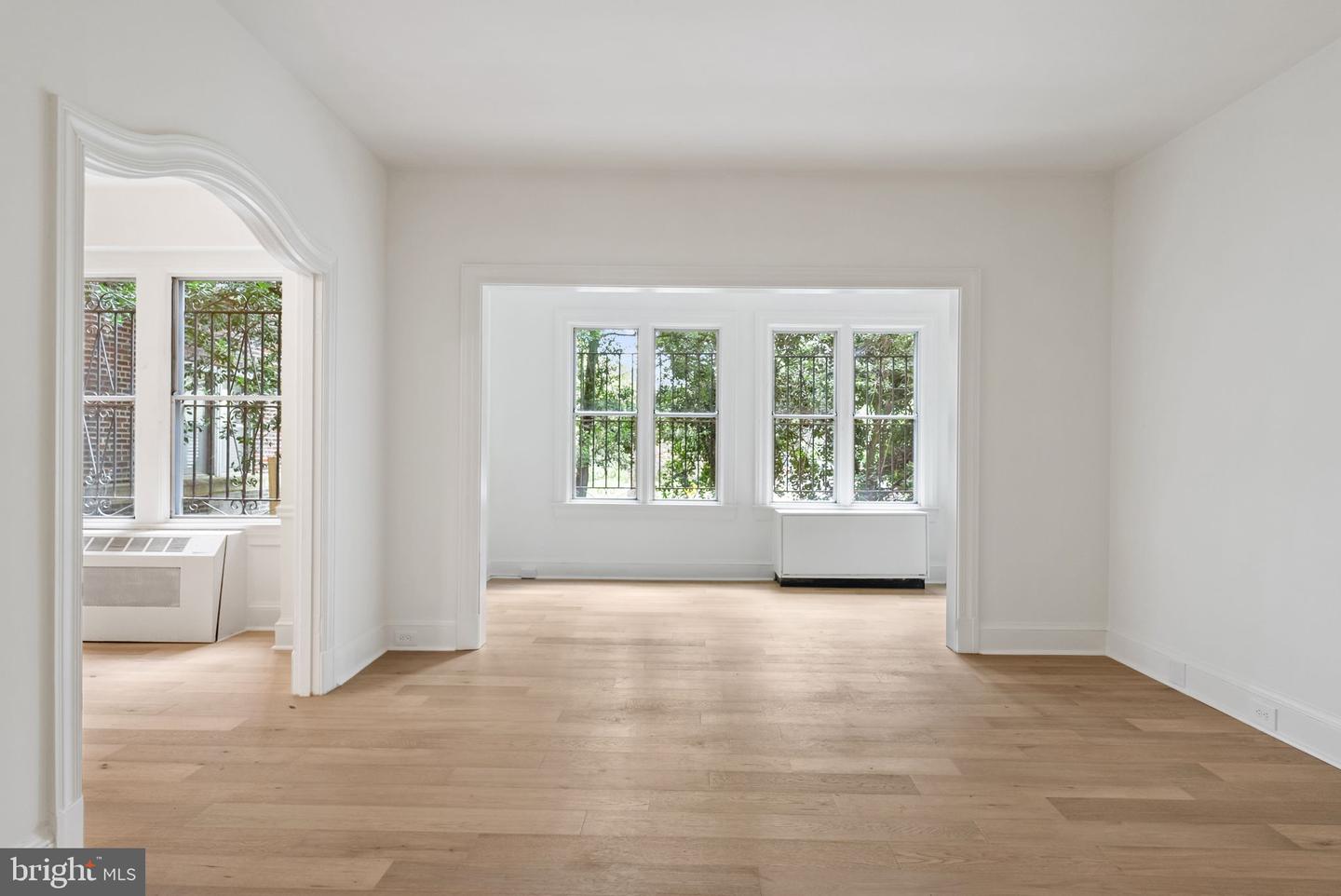 4000 CATHEDRAL AVE NW #6B, WASHINGTON, District Of Columbia 20016, 2 Bedrooms Bedrooms, ,1 BathroomBathrooms,Residential,For sale,4000 CATHEDRAL AVE NW #6B,DCDC2225384 MLS # DCDC2225384