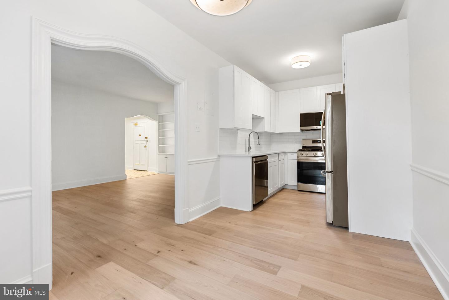 4000 CATHEDRAL AVE NW #6B, WASHINGTON, District Of Columbia 20016, 2 Bedrooms Bedrooms, ,1 BathroomBathrooms,Residential,For sale,4000 CATHEDRAL AVE NW #6B,DCDC2225384 MLS # DCDC2225384