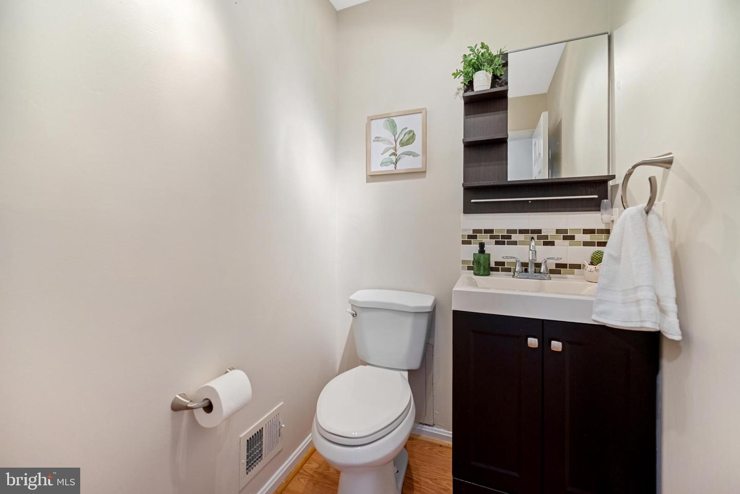4546 KING EDWARD CT, ANNANDALE, Virginia 22003, 3 Bedrooms Bedrooms, ,3 BathroomsBathrooms,Residential,For sale,4546 KING EDWARD CT,VAFX2272634 MLS # VAFX2272634