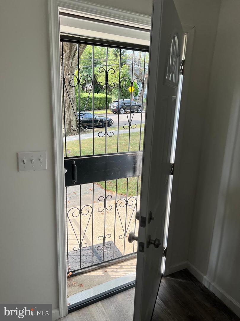 5214 BLAINE ST NE, WASHINGTON, District Of Columbia 20019, 2 Bedrooms Bedrooms, ,2 BathroomsBathrooms,Residential,For sale,5214 BLAINE ST NE,DCDC2225424 MLS # DCDC2225424