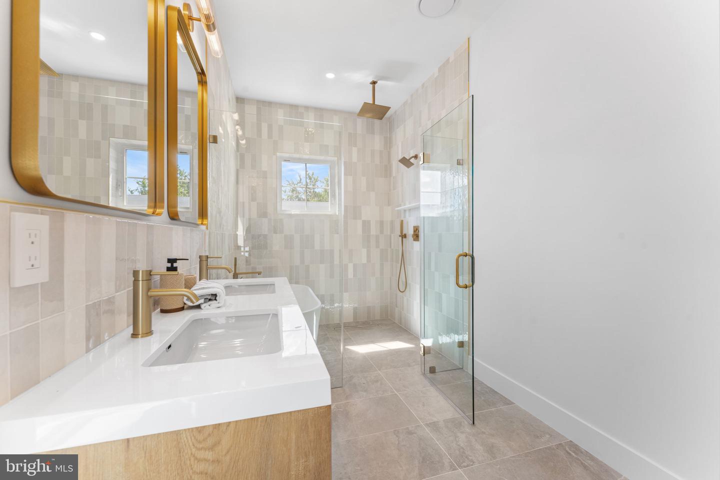 1235 FRANKLIN NE, WASHINGTON, District Of Columbia 20017, 6 Bedrooms Bedrooms, ,5 BathroomsBathrooms,Residential,For sale,1235 FRANKLIN NE,DCDC2225466 MLS # DCDC2225466