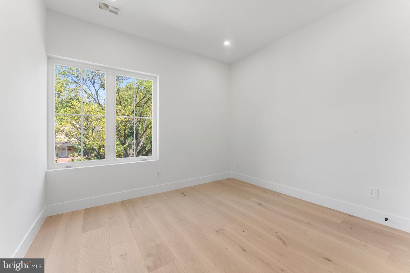 1235 FRANKLIN NE, WASHINGTON, District Of Columbia 20017, 6 Bedrooms Bedrooms, ,5 BathroomsBathrooms,Residential,For sale,1235 FRANKLIN NE,DCDC2225466 MLS # DCDC2225466