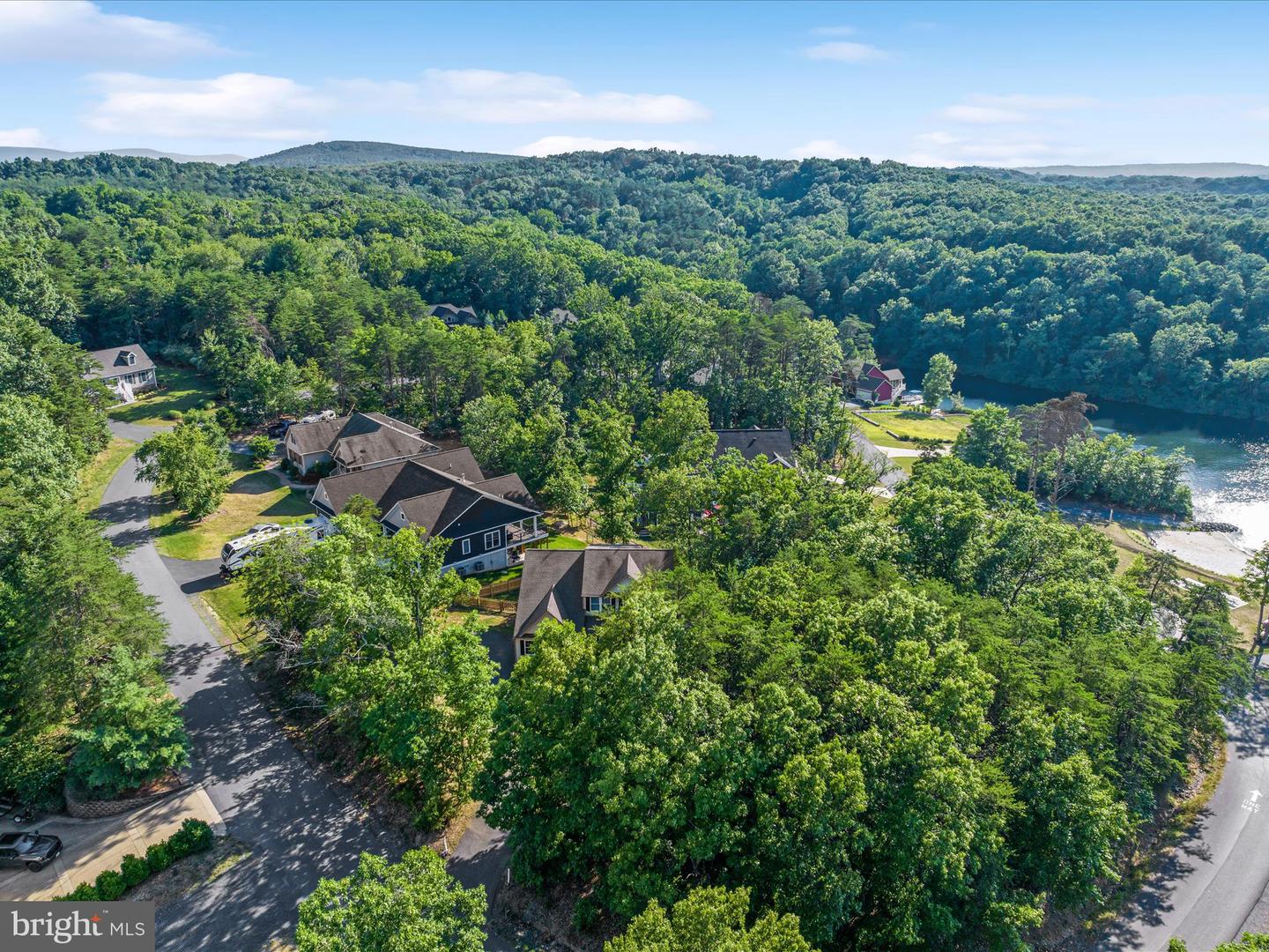 514 SLEIGH DR, CROSS JUNCTION, Virginia 22625, 4 Bedrooms Bedrooms, 7 Rooms Rooms,2 BathroomsBathrooms,Residential,For sale,514 SLEIGH DR,VAFV2037210 MLS # VAFV2037210